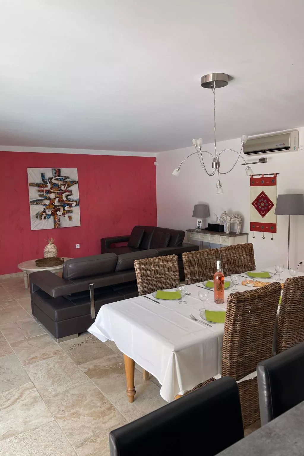 Mit eigenem Pool-Binnen