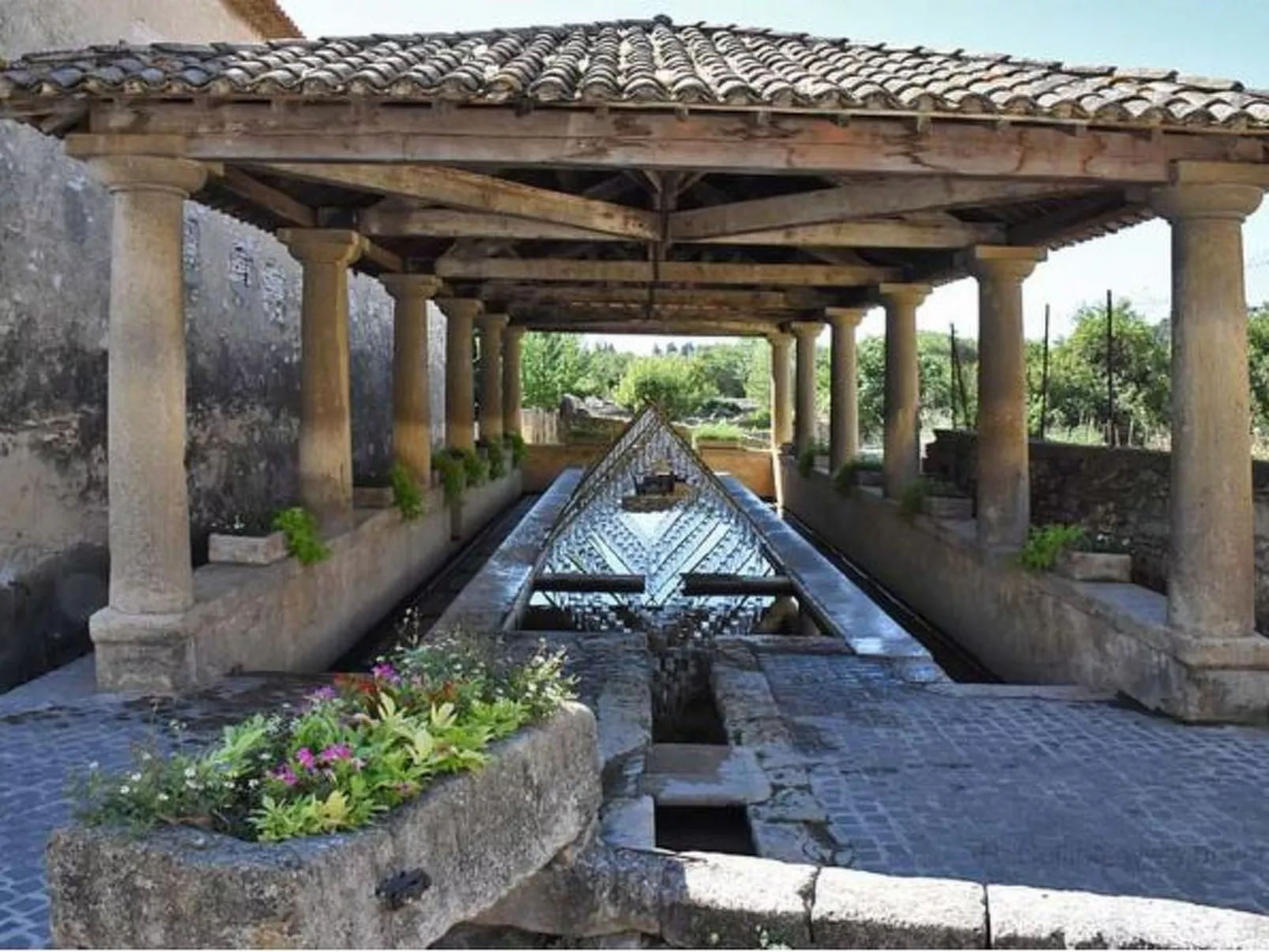 Villa Chemin du Lirac in Tavel-Buiten