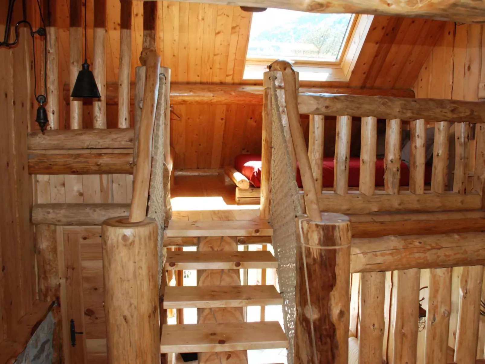 "Au Crêt du Bois" (Auf dem Wald)-Binnen