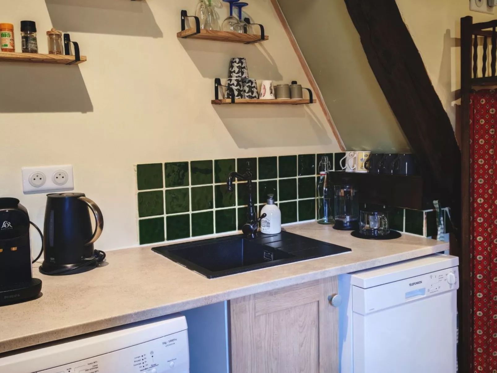 Studio "Vert d'Eau" mit Blick auf das Wasser-Binnen