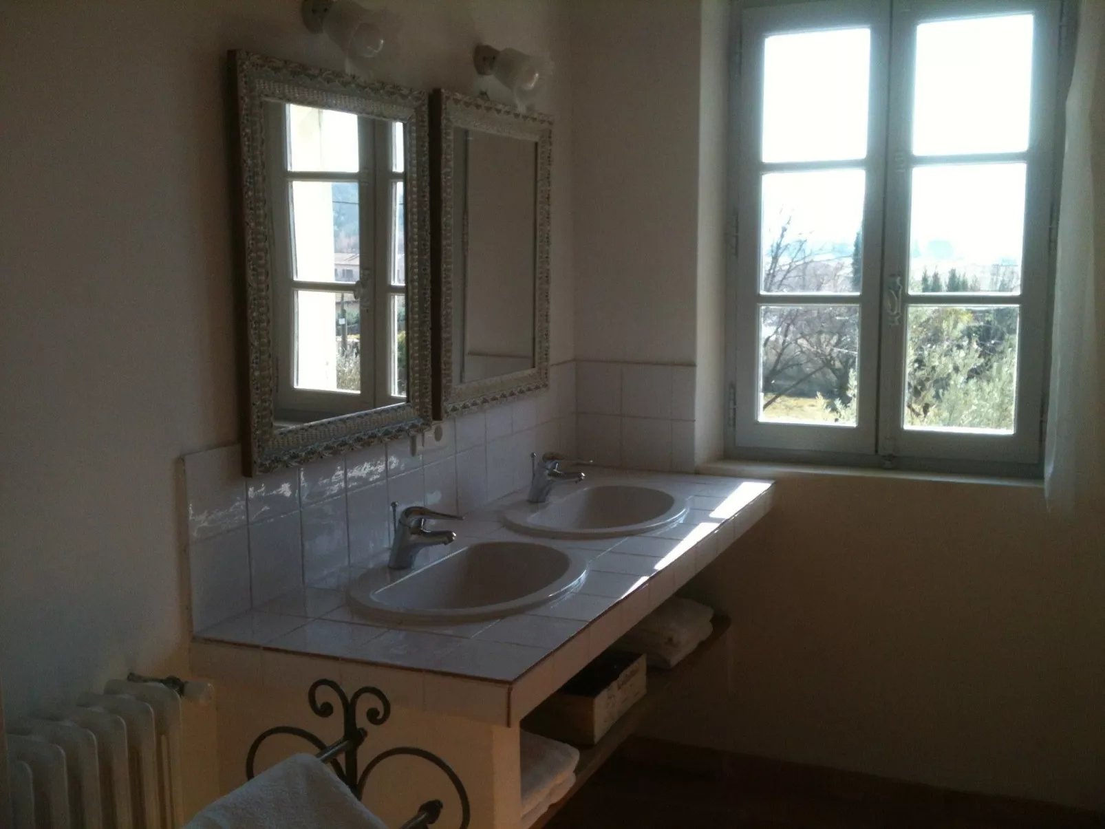 Mas de la damisello-Image-tags.info