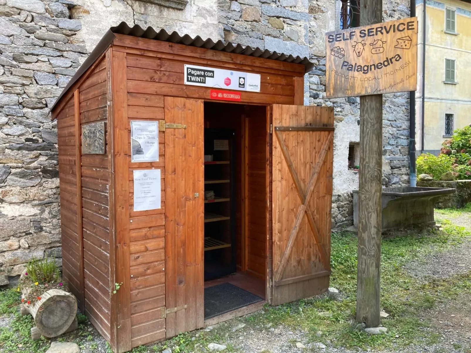 Al Sciresée House, am Fuße des geschützten Waldes-Buiten