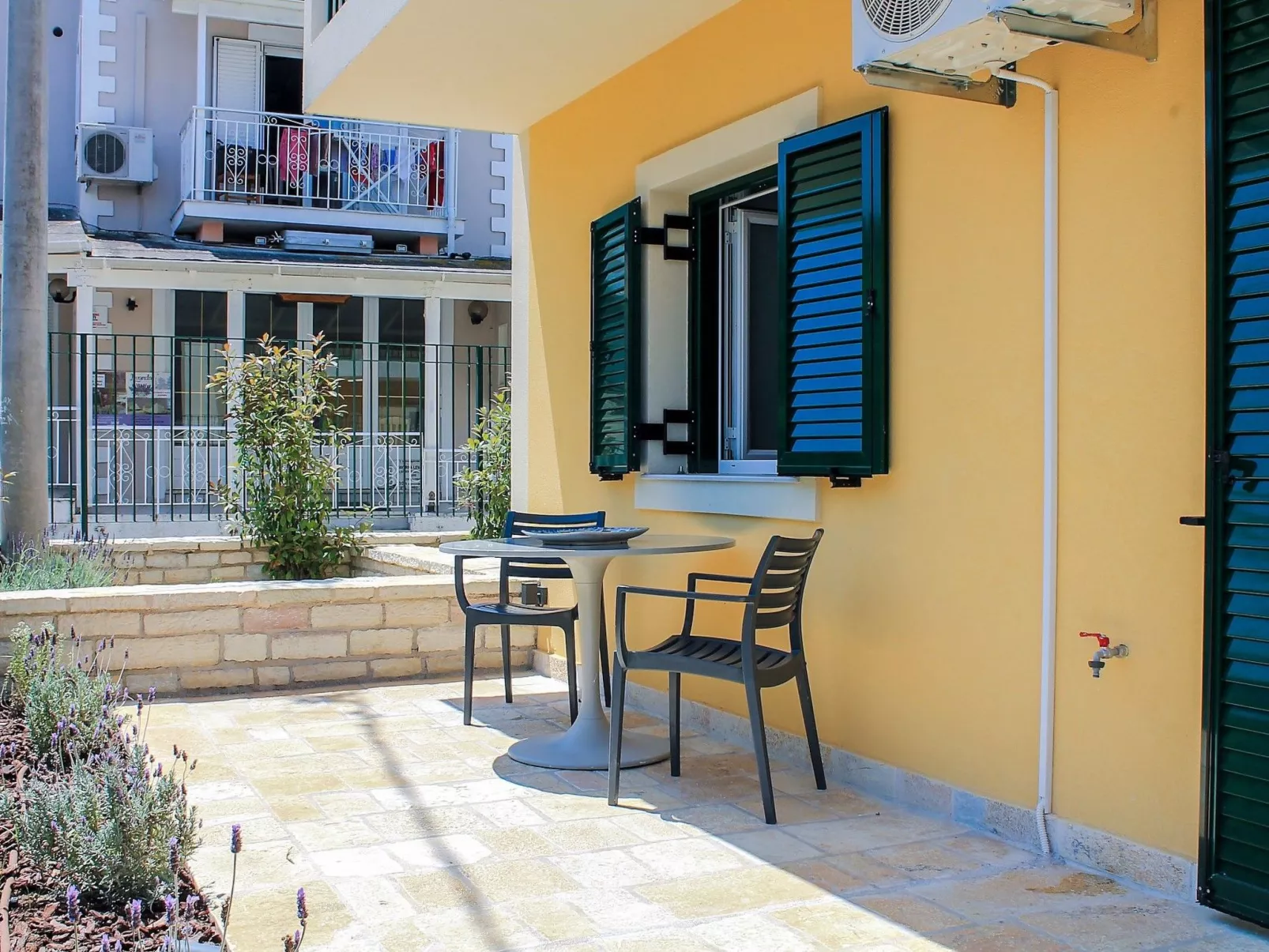 Stilvolle Erdgeschosswohnung Wave Tessera in Kassiopi-Buiten