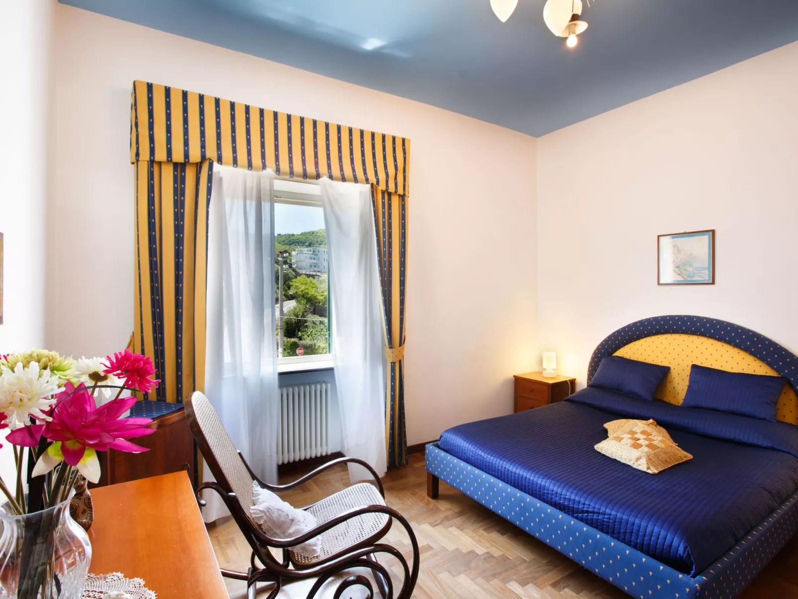 Panoramavilla mit Pool-Binnen