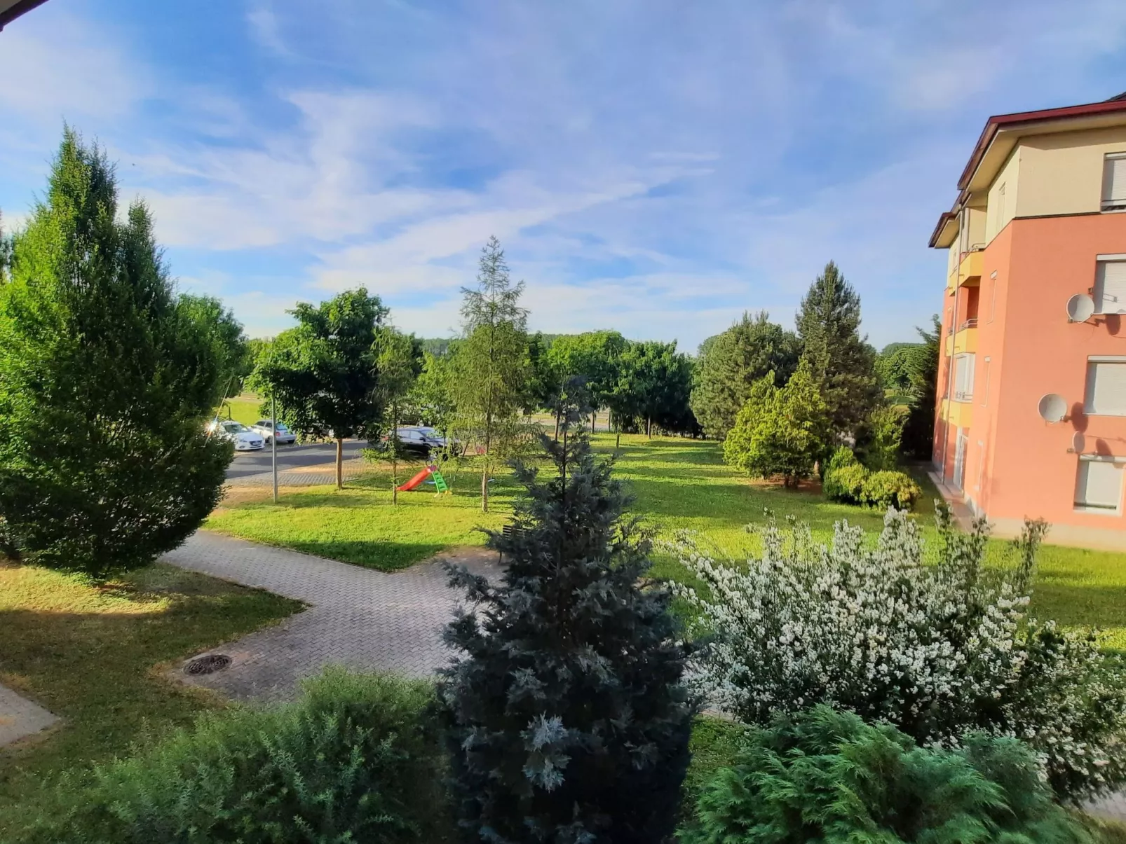 Fewo mit Balkon-Buiten