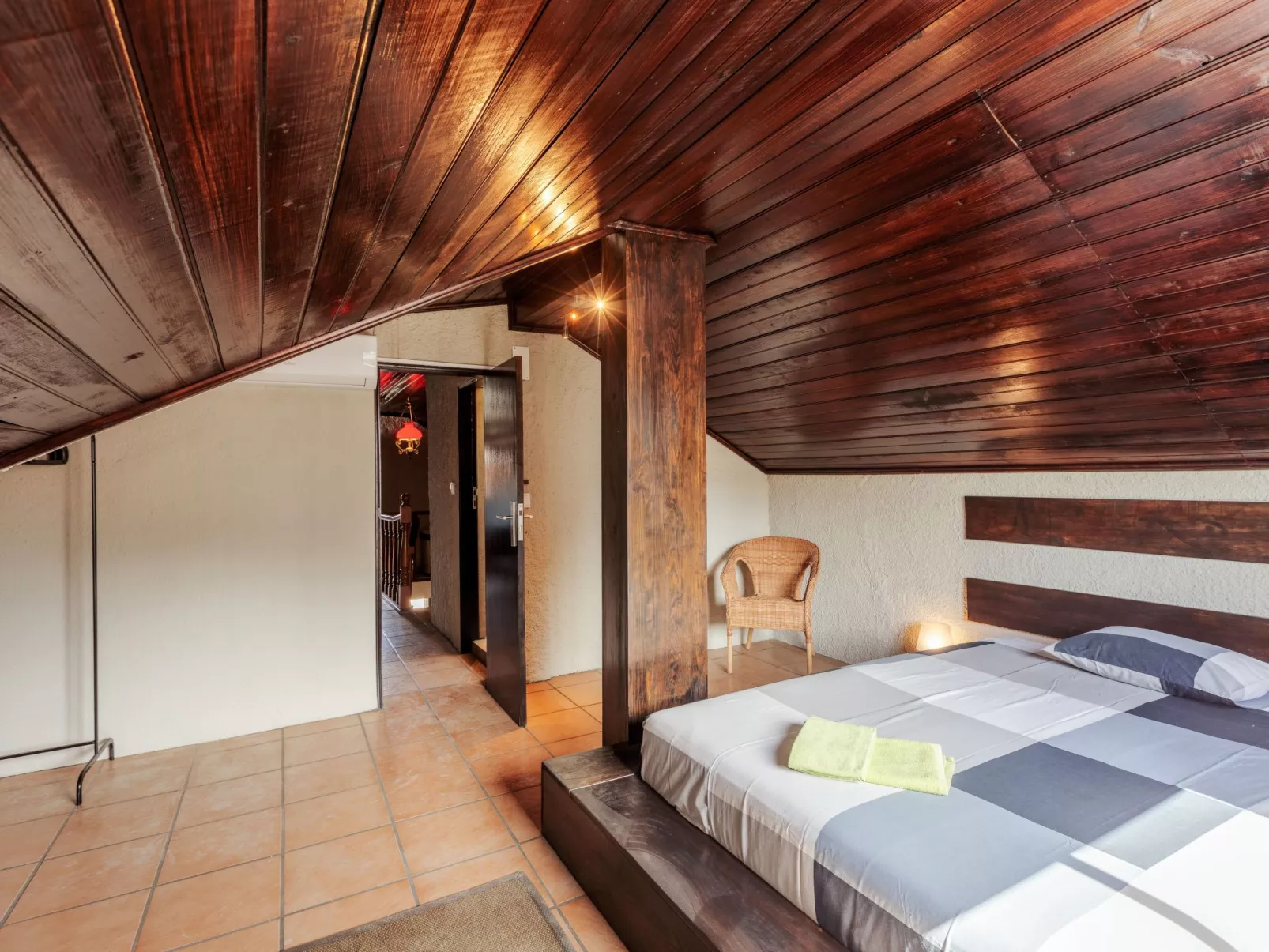 Aroeira Pool House-Binnen