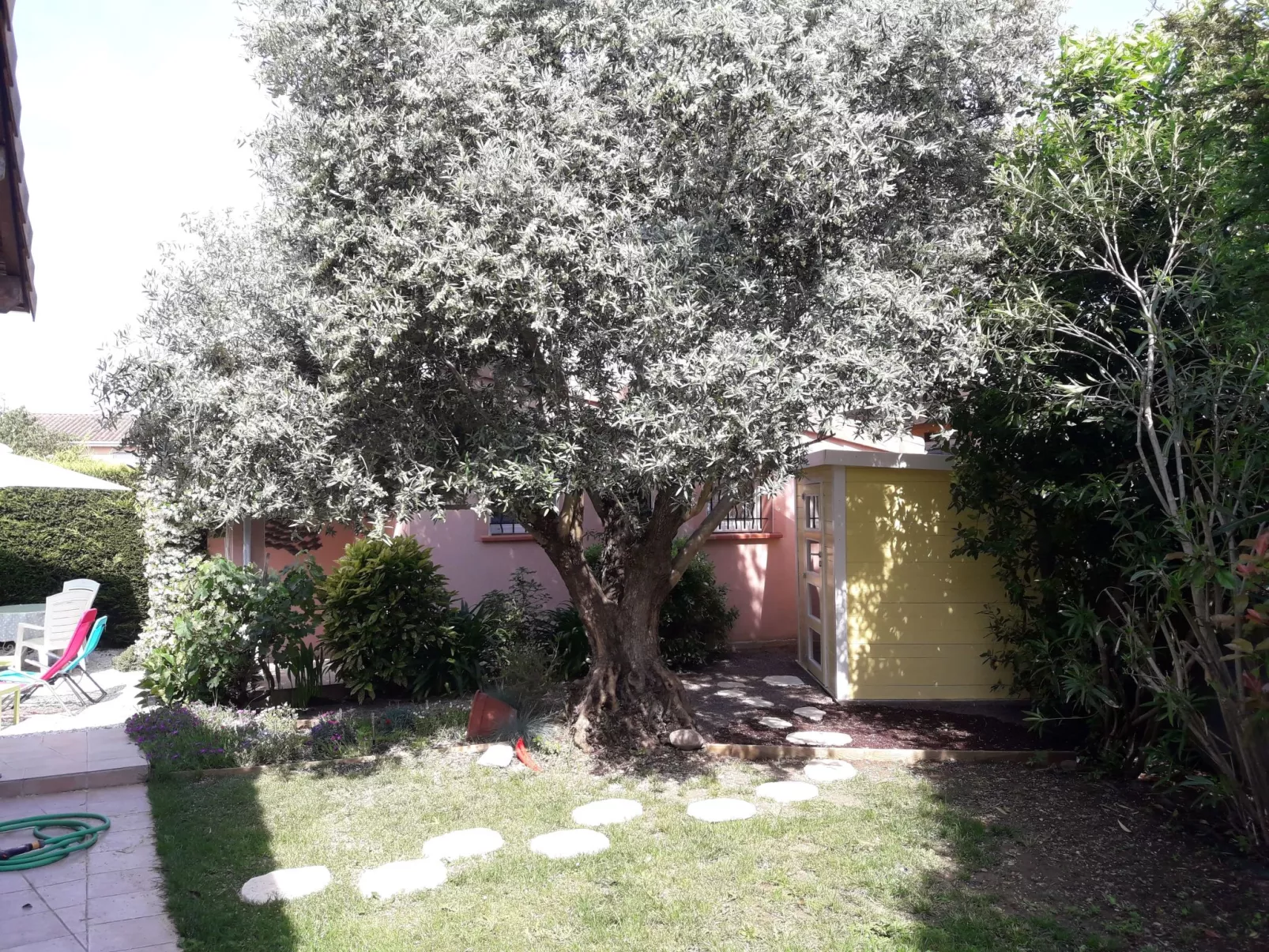 Haus "Les Cyprès" mit Gemeinschaftspool-Buiten