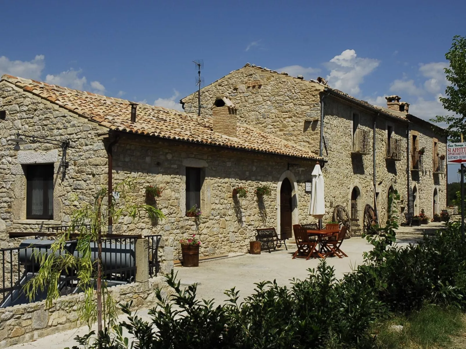 Das Maulbeerbaum-Apartment-Buiten