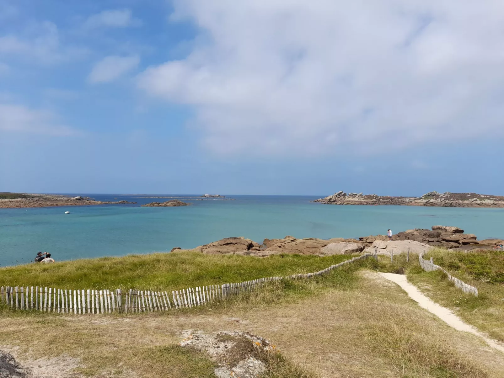 Charmantes Haus mit Garten, 200m vom Strand entfernt-Buiten
