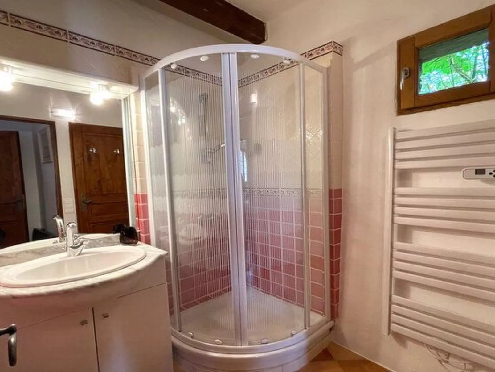 Domaine "Suite Margot" mit Infinity-Pool-Binnen