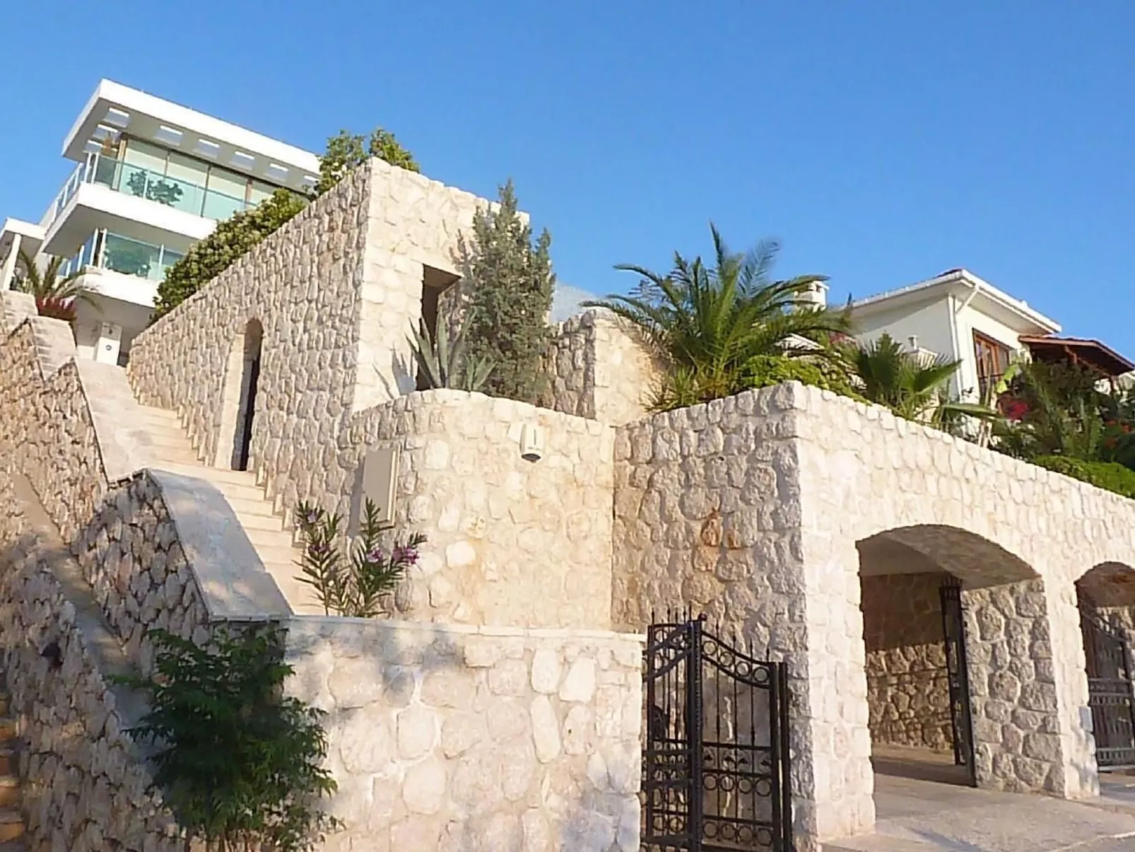 Ferienvilla mit Blick auf das Wasser-Buiten