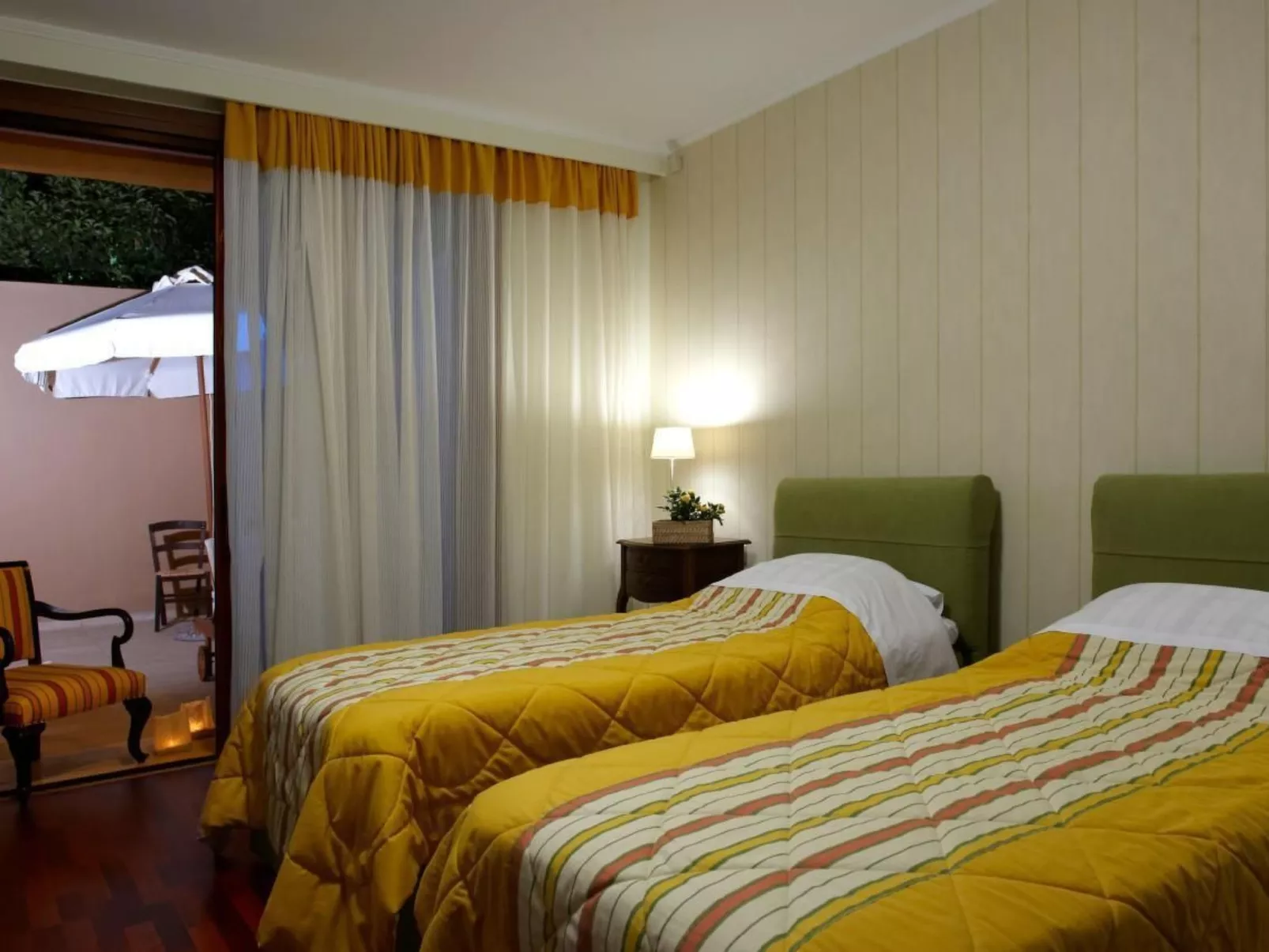 Anemos Villa Ferienhaus Aussicht Gemütlicher beheizter Pool-Binnen