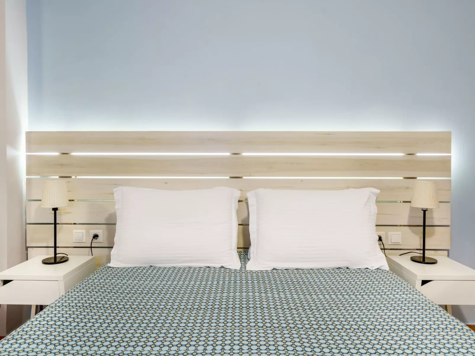 Villa aus Stein, privater Pool, BBQ 30m zum Strand-Binnen