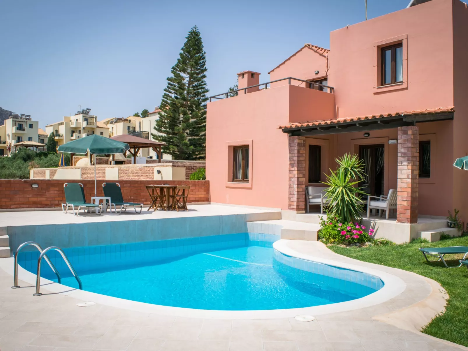 Niriides Villas_ Irida_ 2-Schlafzimmer privater Pool-Buiten
