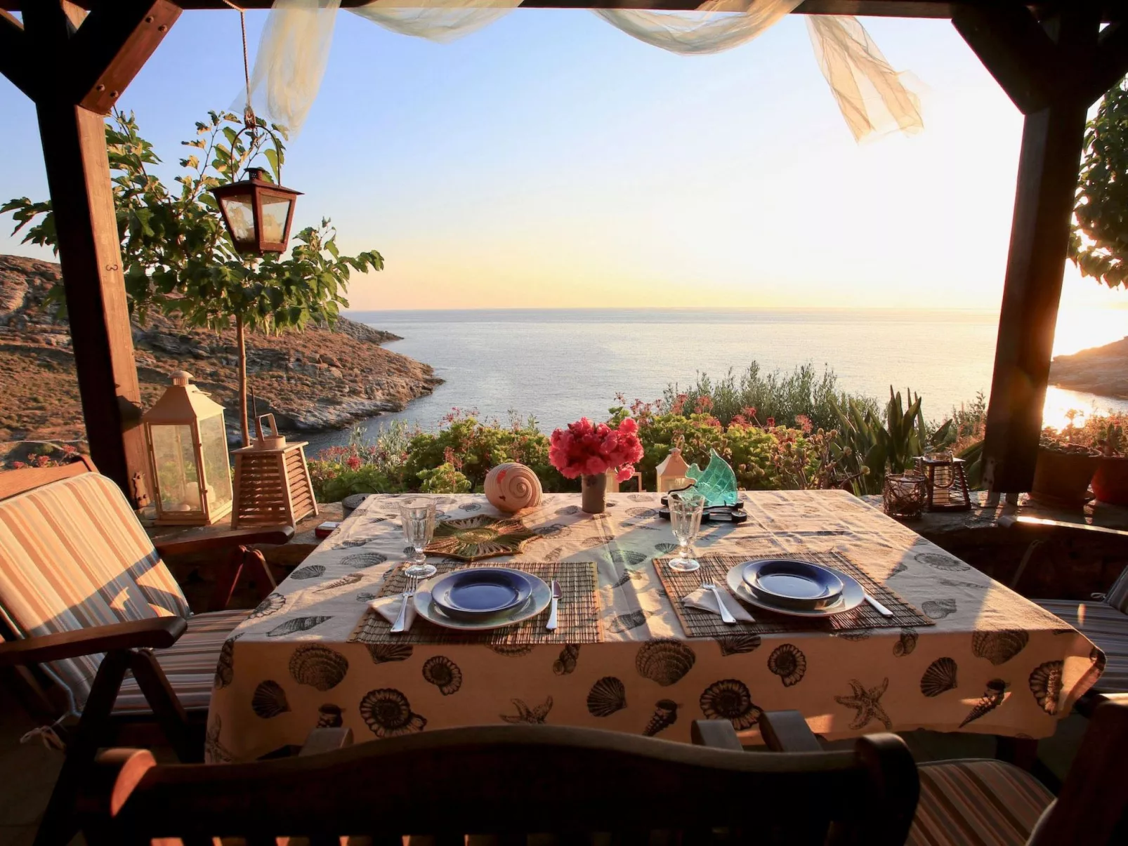 Luxuriöse, ruhige Wohnung direkt am Meer - Privatstrand-Buiten