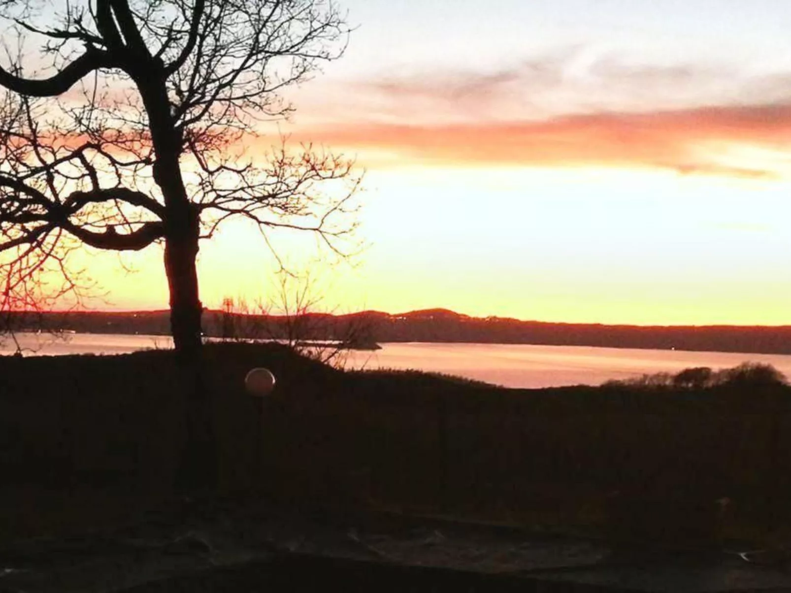 Villa auf dem Seehügel-Buiten