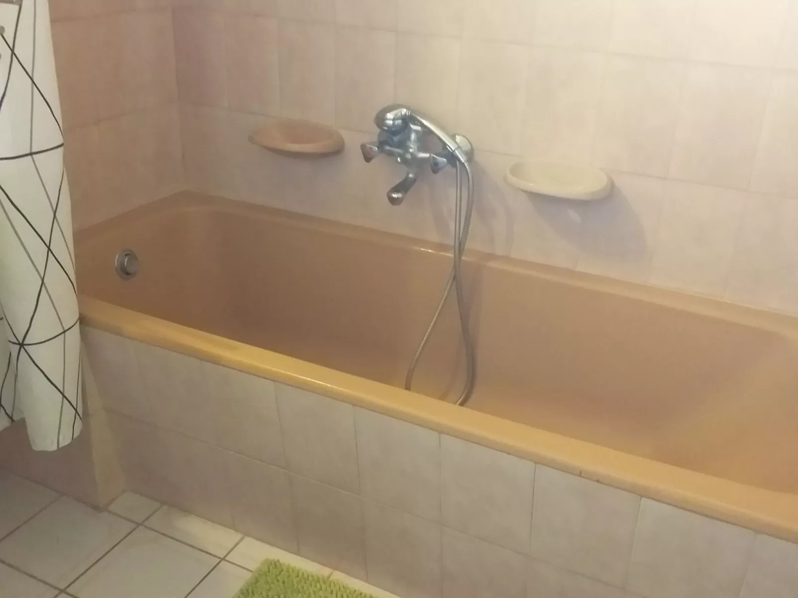 Bequem eingerichtetes Familienhaus für 8 Personen-Binnen