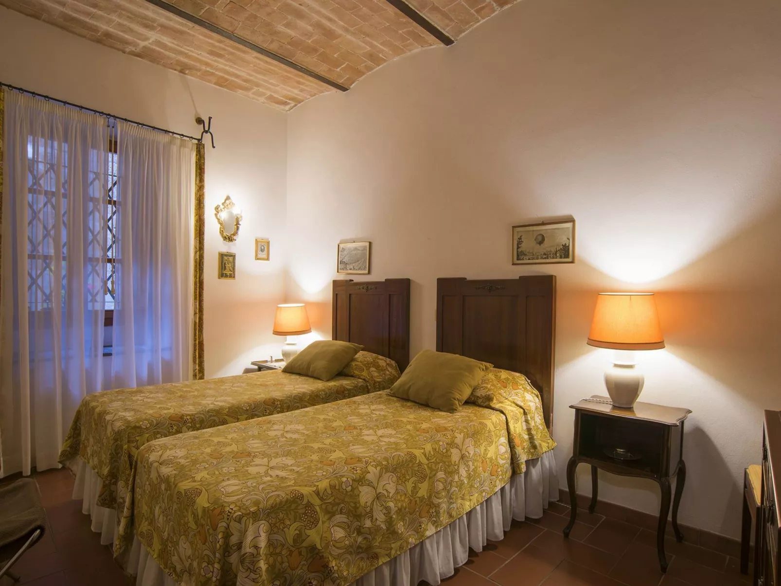 Magie im Schloss, Unterkunft mit Schwimmbad'-Binnen