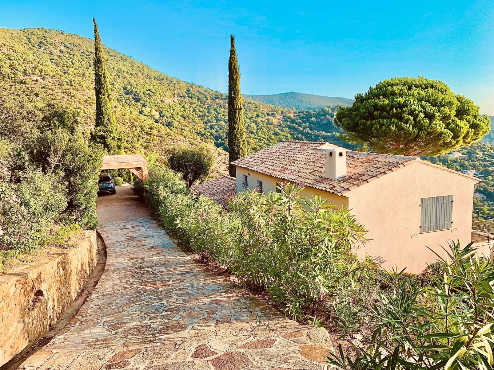 Villa "The View" mit eigenem Pool-Buiten