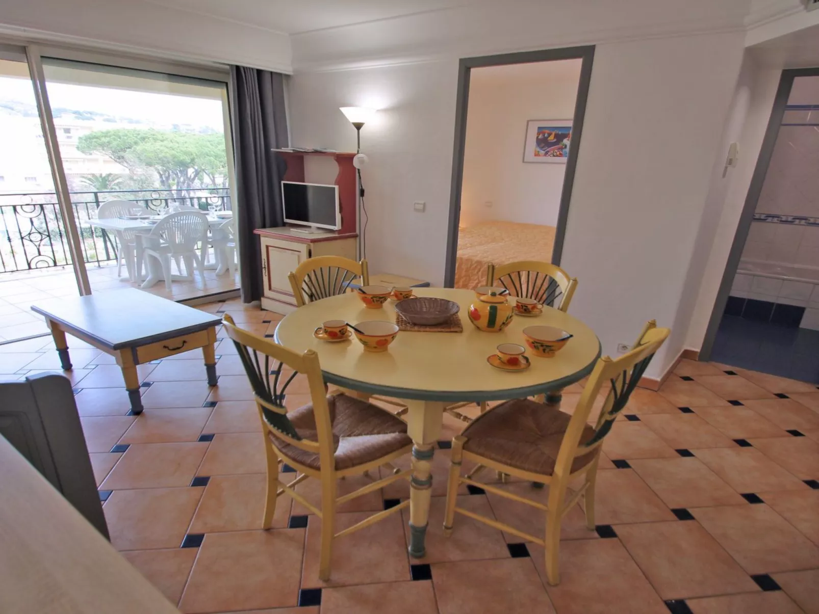 Appt T3 - 5 Pers - Climatisation - Piscine-Binnen