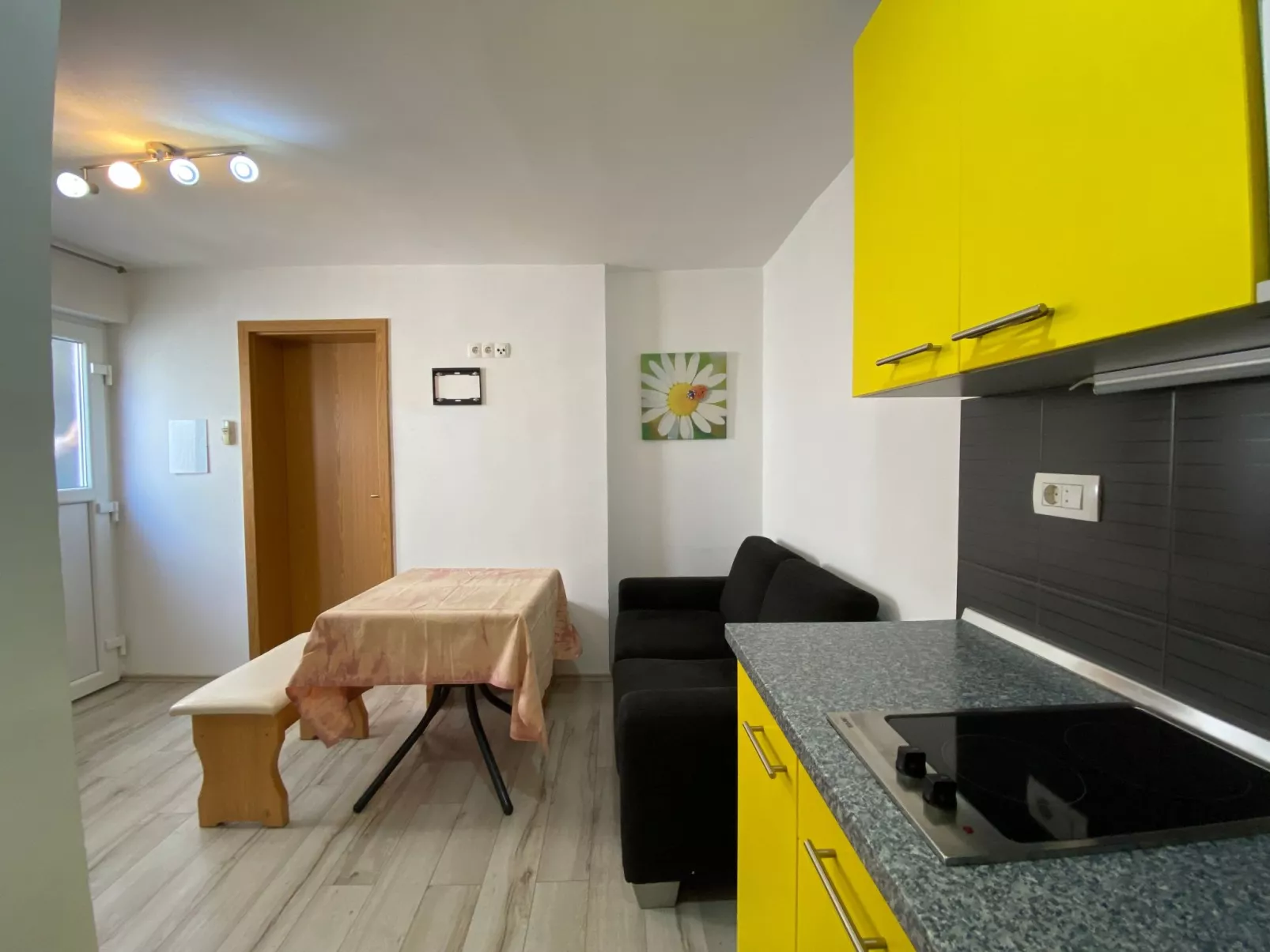 Memphis-Image-tags.info