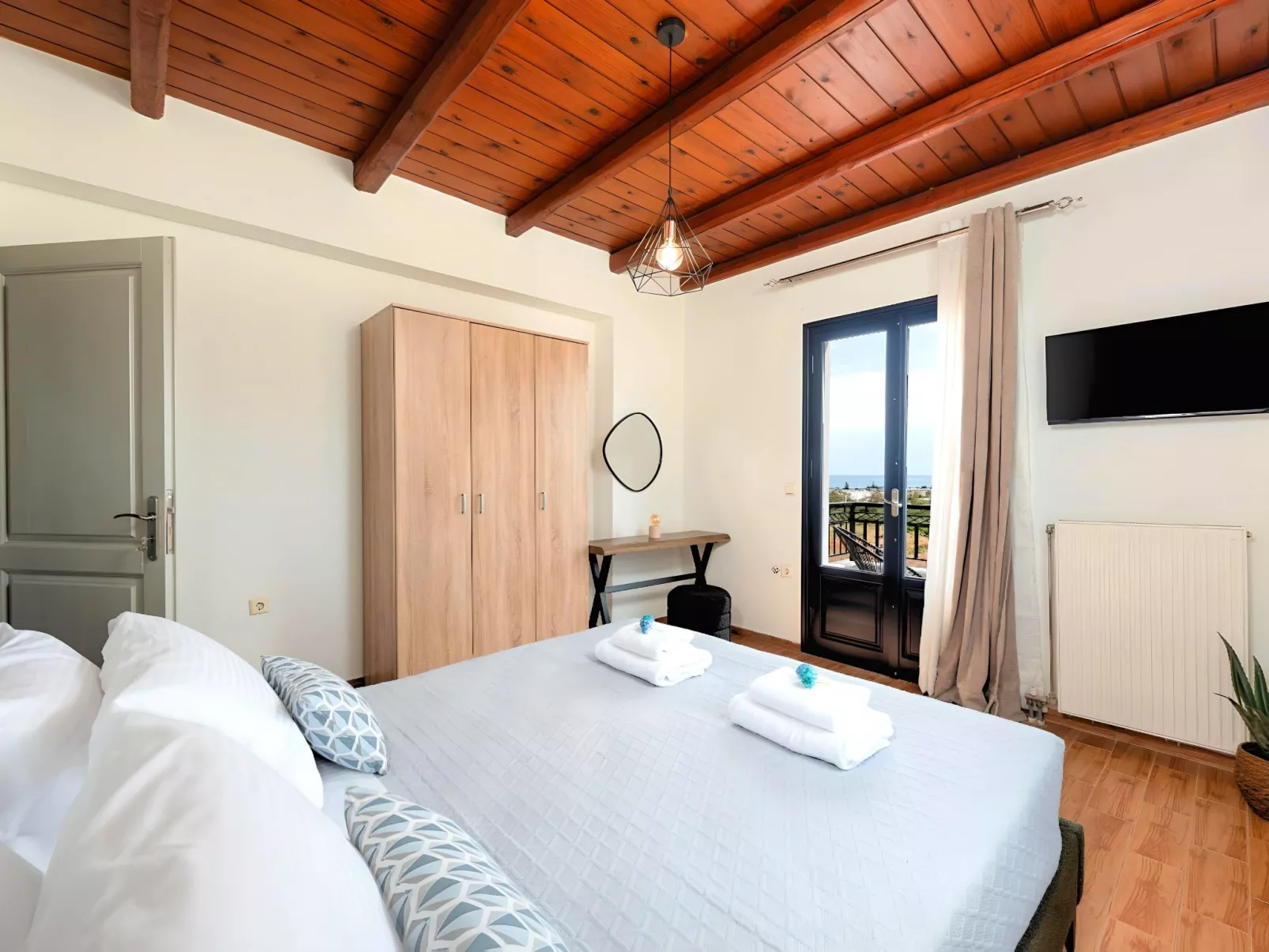 Grey Grand Villa Privater Pool-Image-tags.info