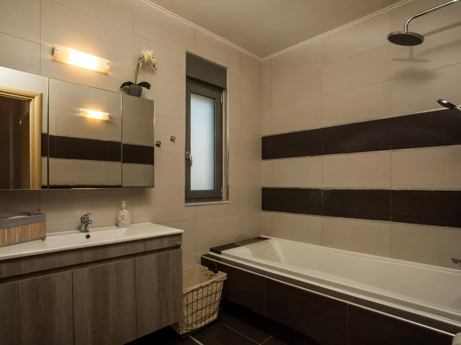 Hohe Aussicht Villa-Image-tags.info