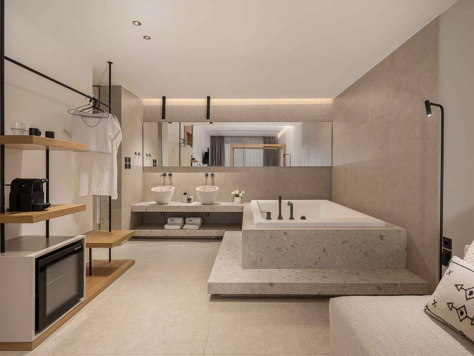 Sancy Luxury Villa-400m Strand, ''Beheizter'' Pool, Fitnessraum-Binnen