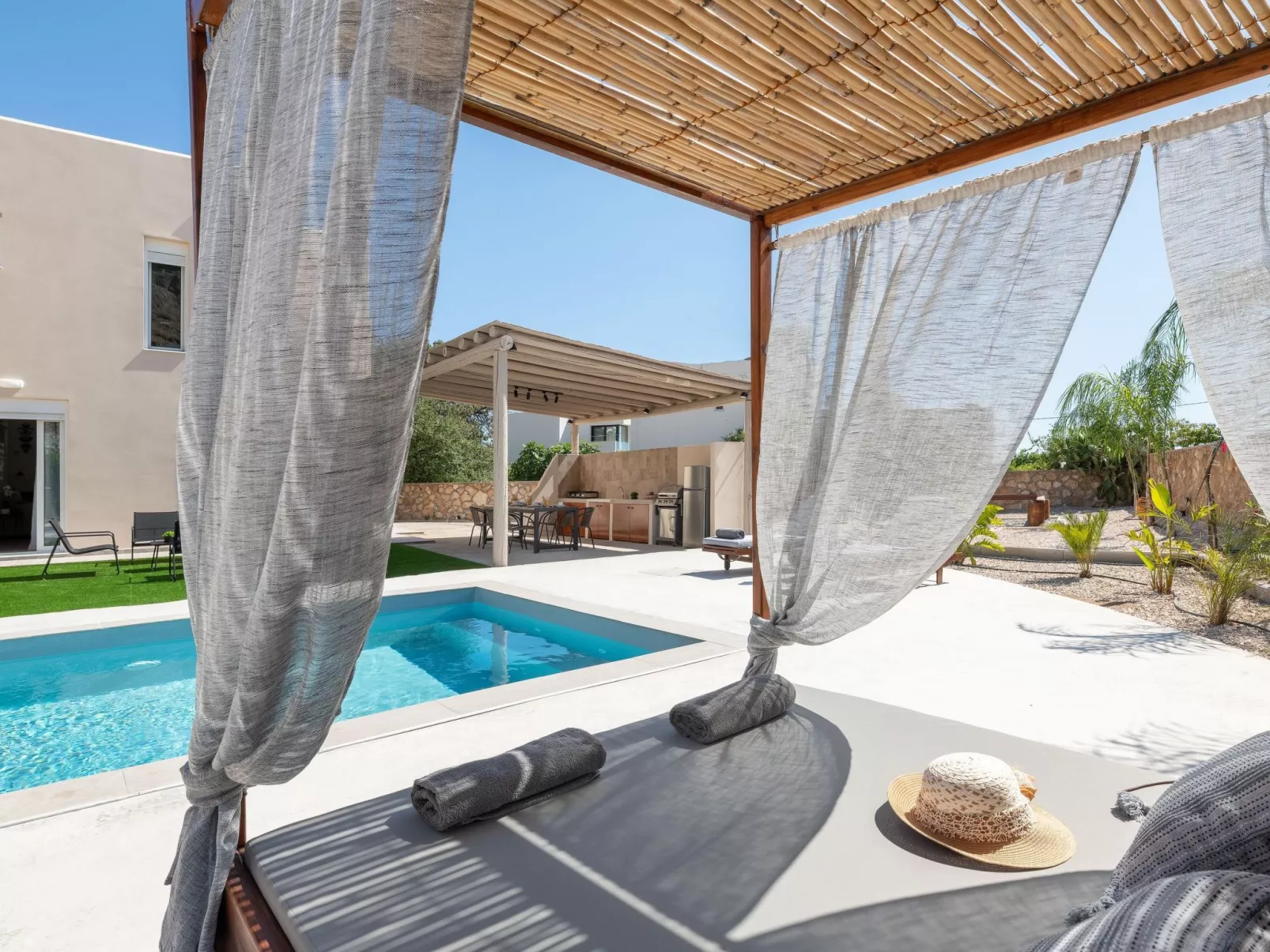 Villa Avia-Image-tags.info