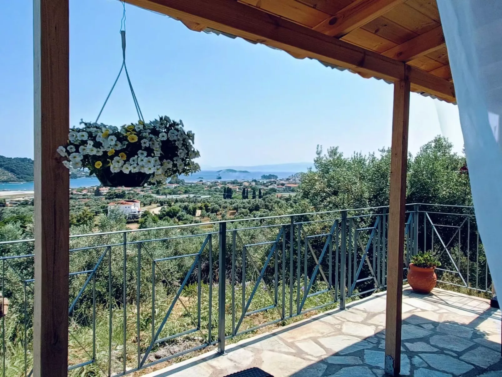 SkyFrame Villa mit atemberaubendem Blick auf das Meer...-Image-tags.info