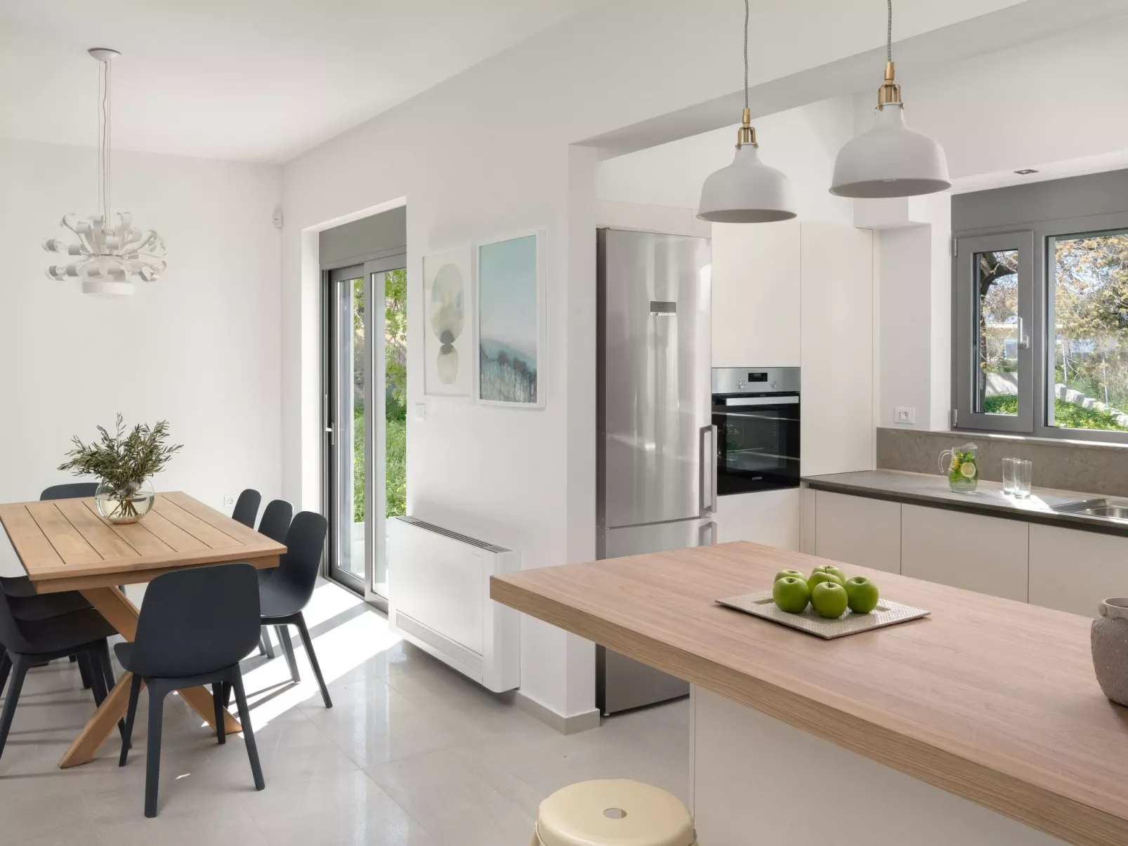 Schöne Pool-Villa Terpsis-Binnen