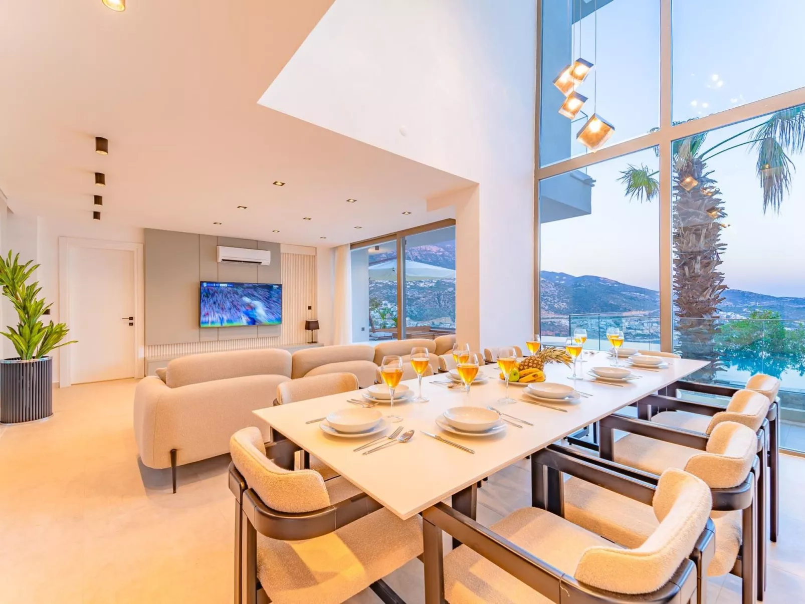 Moderne Luxusvilla für bis zu 12 Personen-Binnen