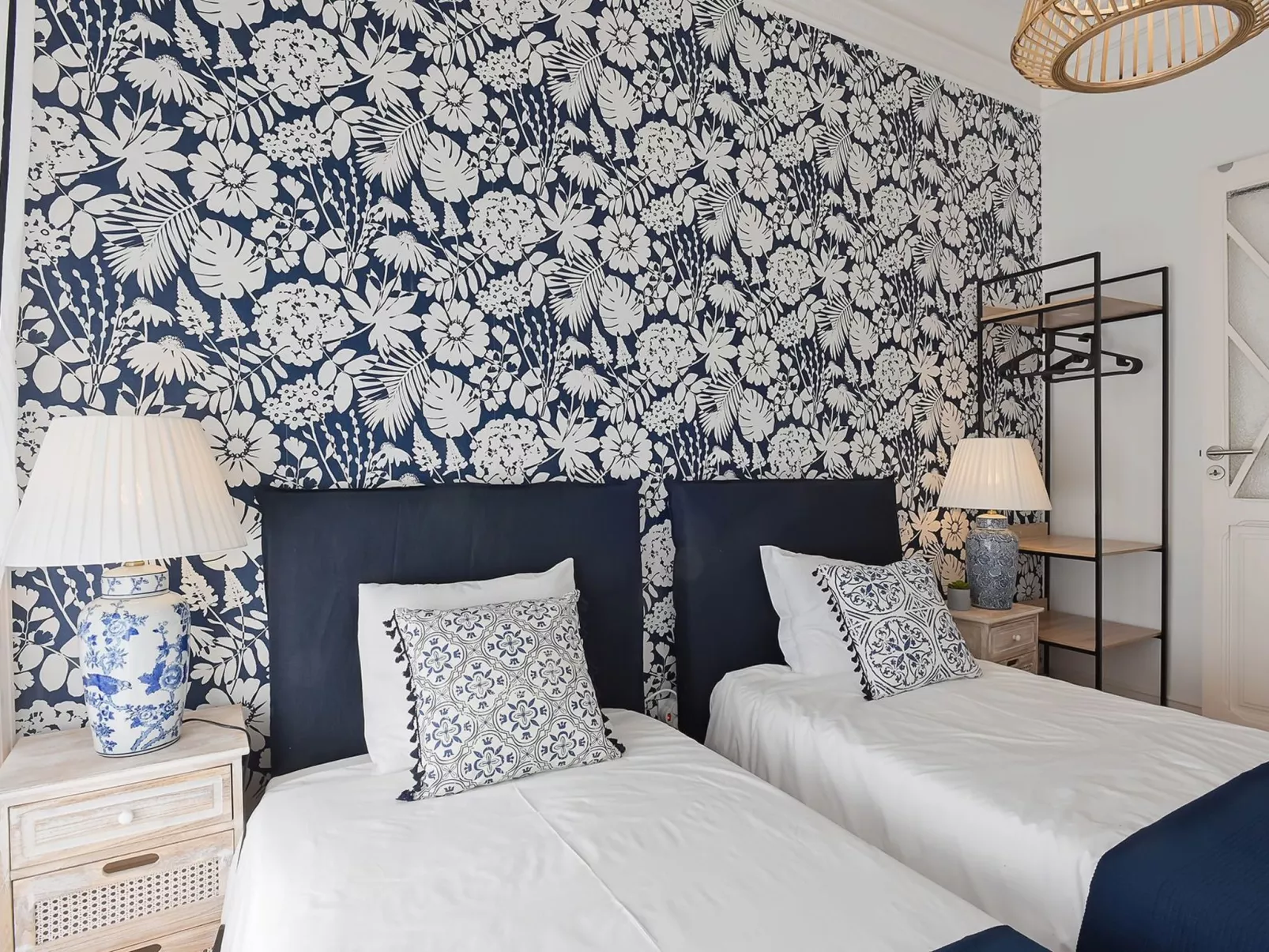 Guinea 19-Image-tags.info