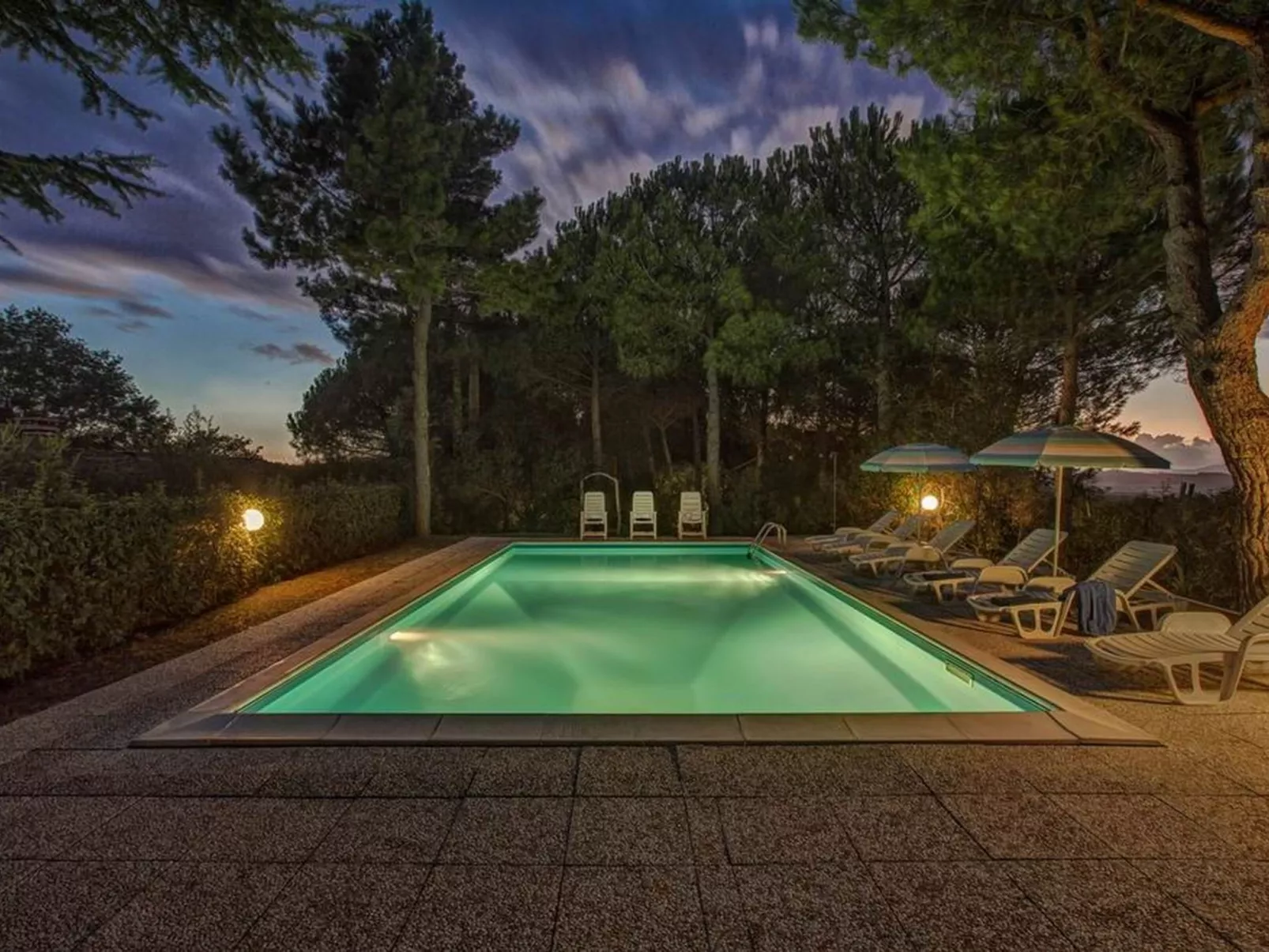 Michele Leccino' Wohnung mit Schwimmbad-Buiten