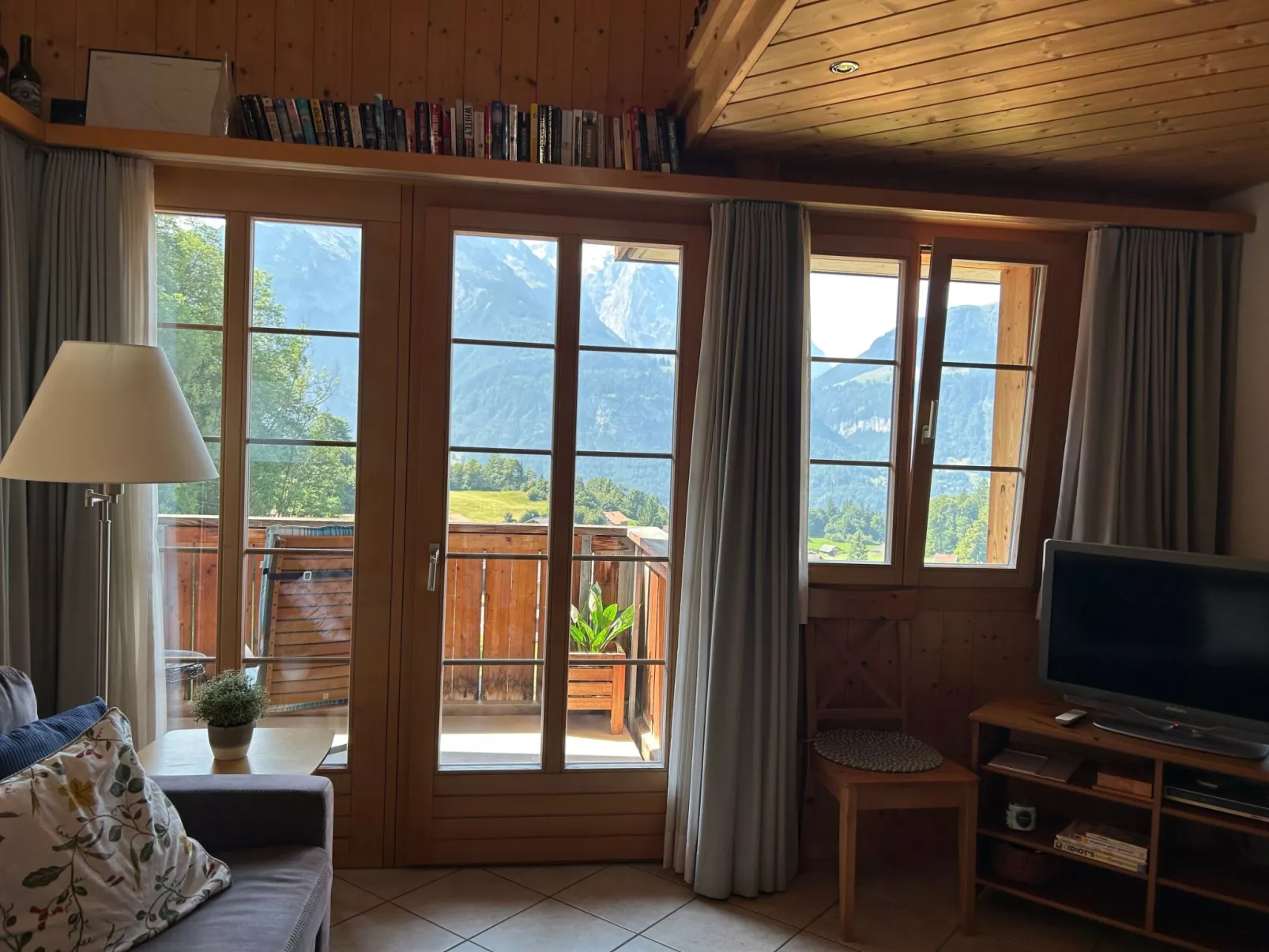 Pollux 4-Bett-Appartement-Image-tags.info