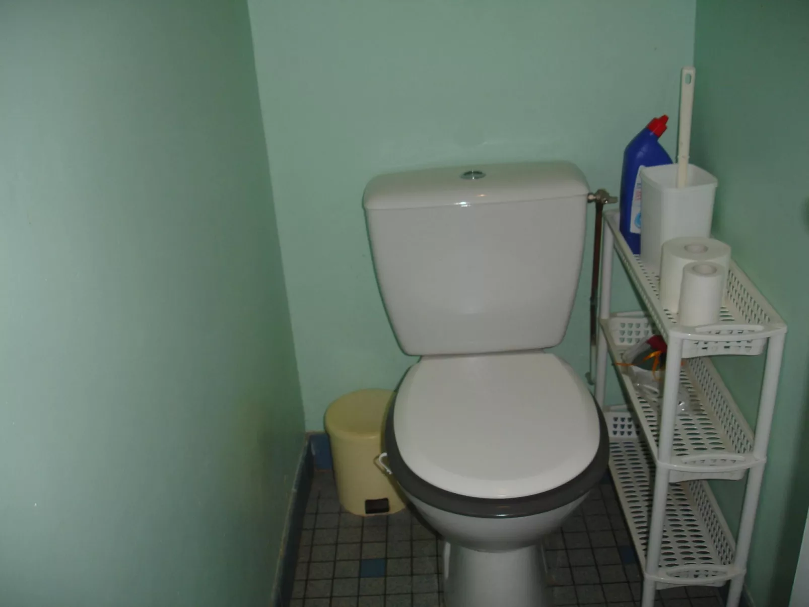 "Pavillon" mit eigenem Parkplatz-Binnen