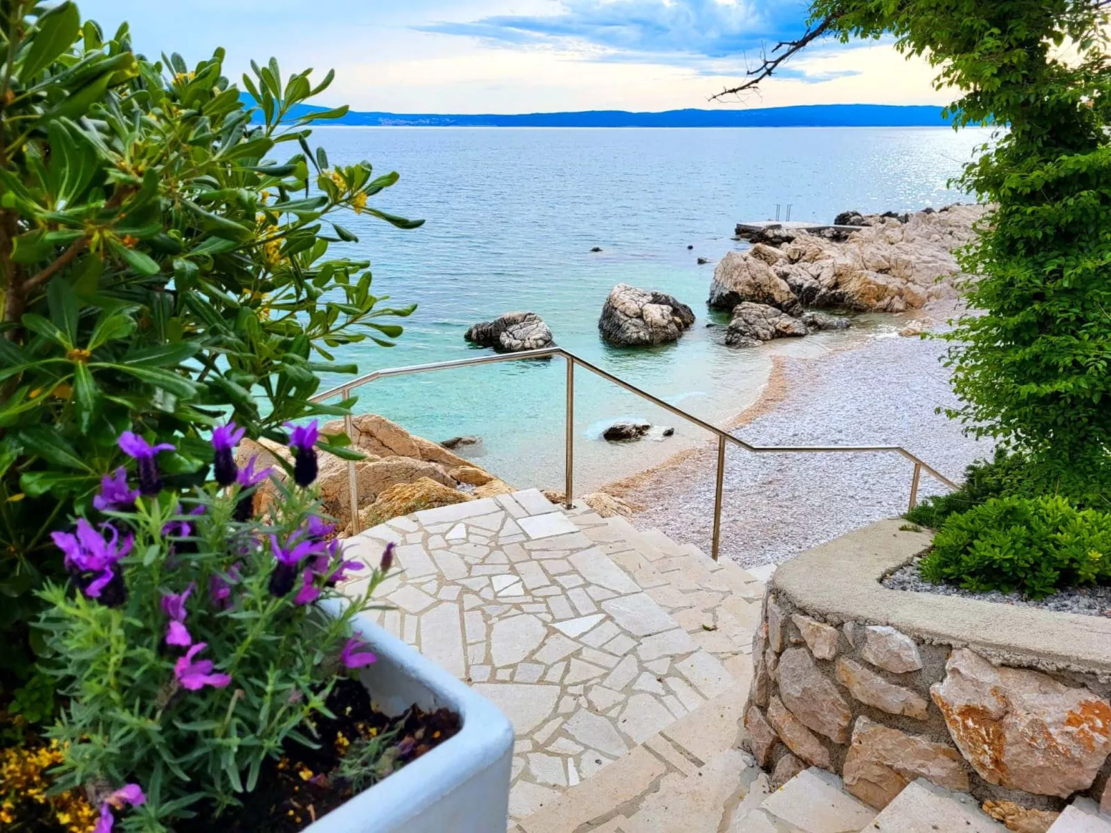 "Bribirska Obala" direkt am Strand-Buiten