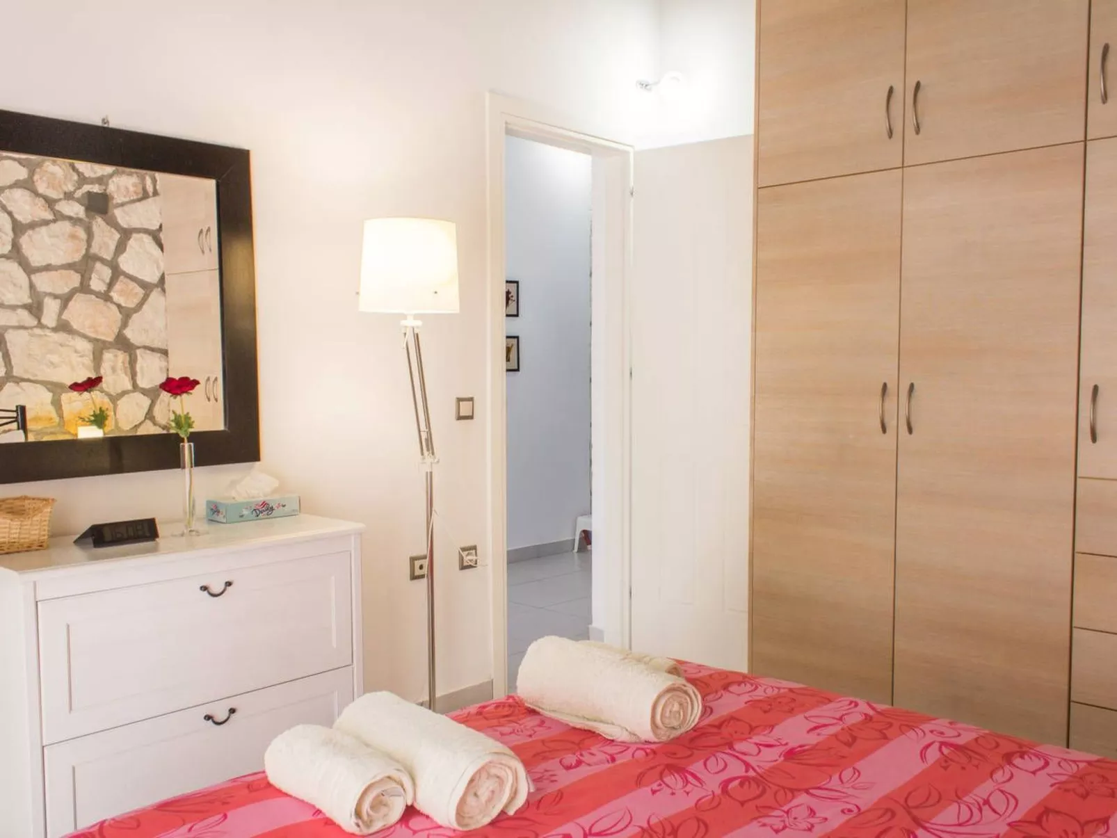 Villa mit zwei Schlafzimmern für 6 Personen. Parken, WiFi-Image-tags.info