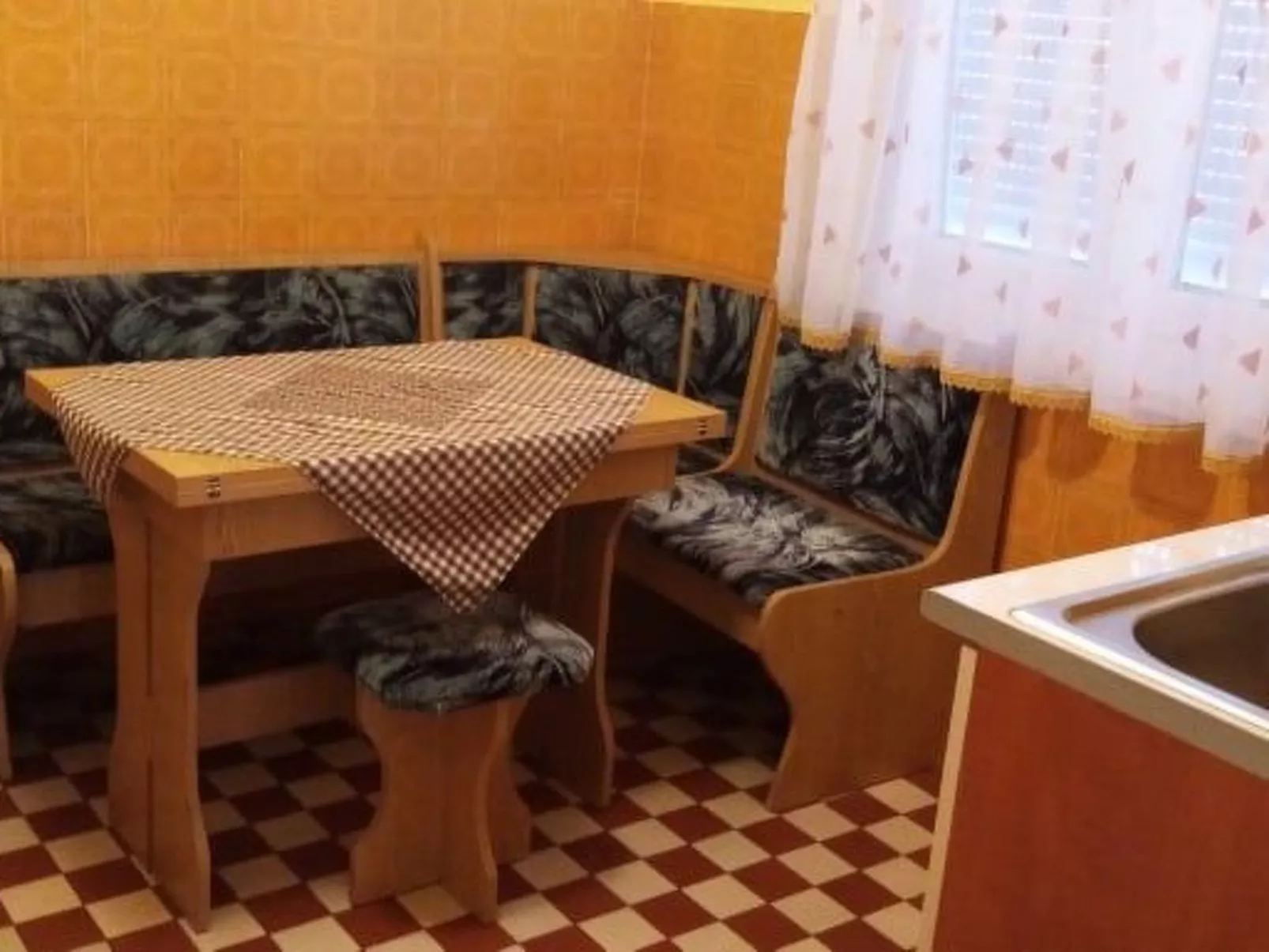 Schönes Ferienhaus in Fonyód mit Grill und Garten-Image-tags.info