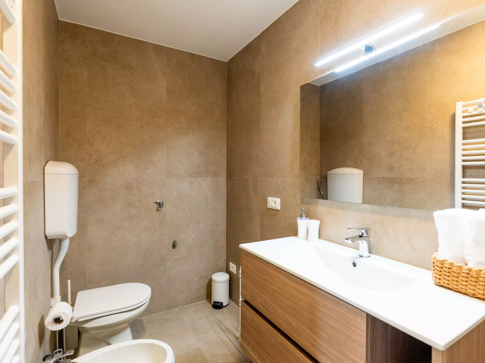 Beautiful Seaview-Binnen