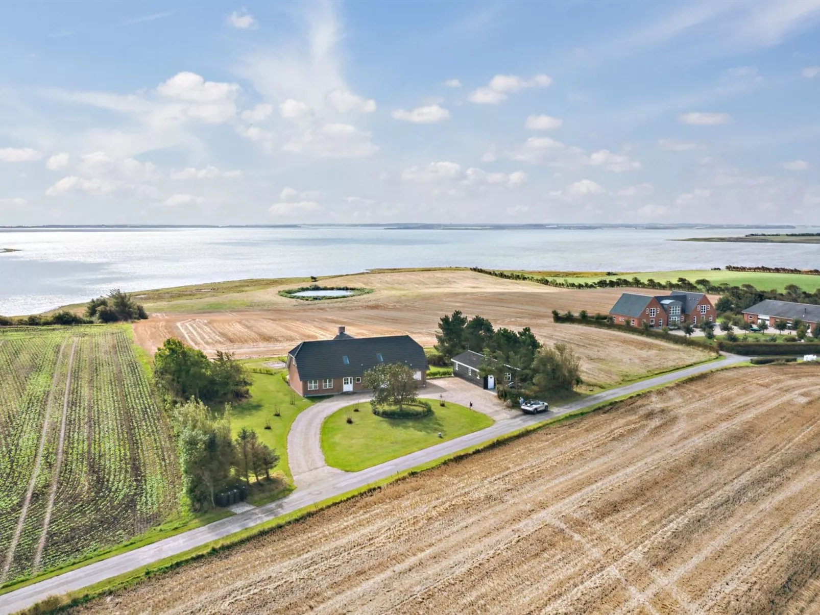 "Fridhild" - 150m to the fjord-Buiten