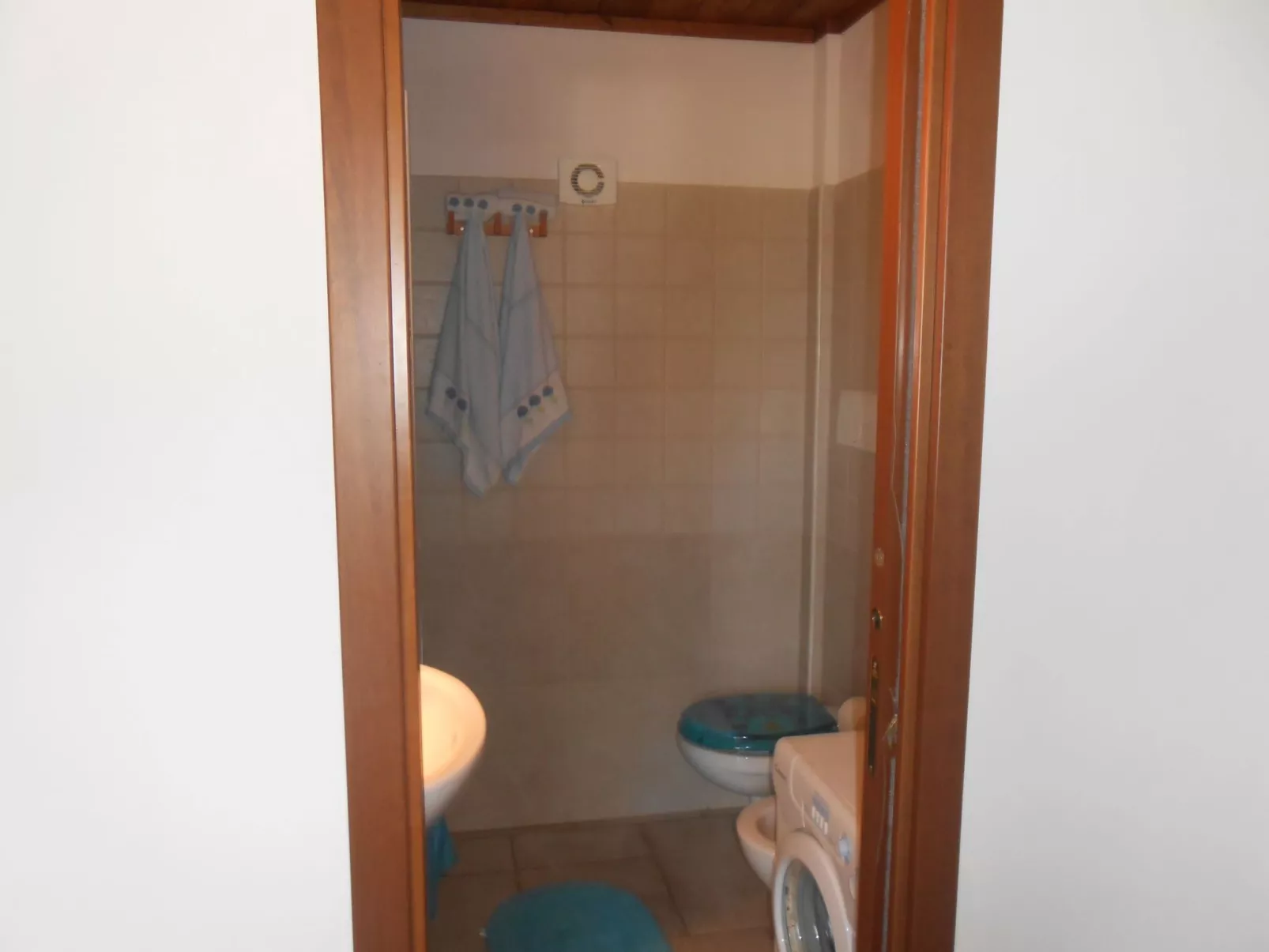 AZZURRO-Image-tags.info