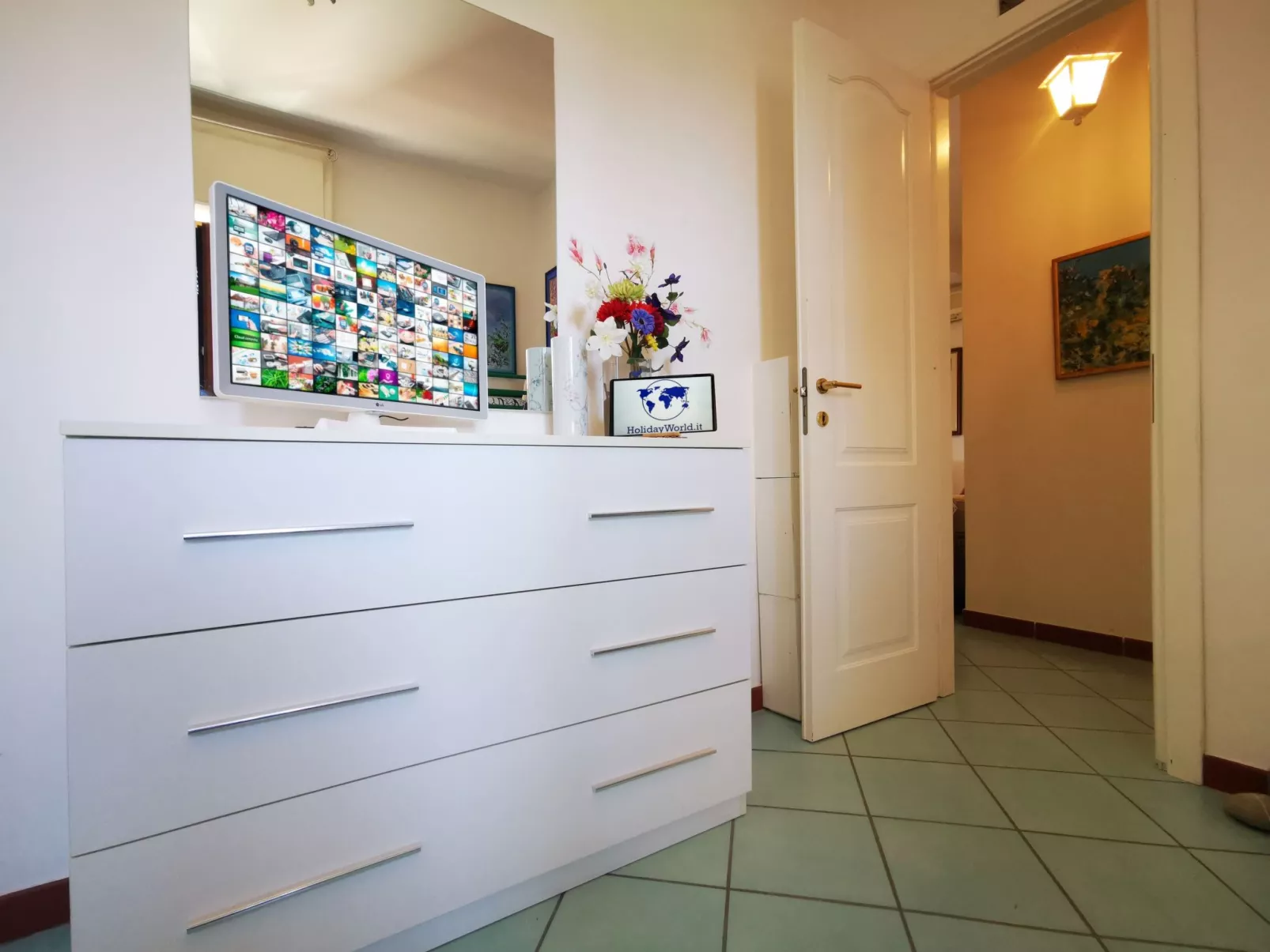 Meditheia von Holiday World-Binnen