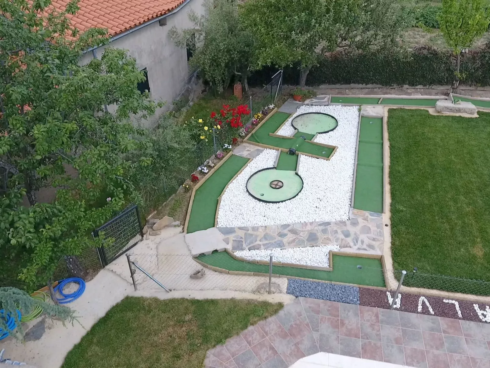 Sehr gepflegtes Ferienhaus im typisch spanischen Stil mit Garten, zwei Terrasse-Image-tags.info