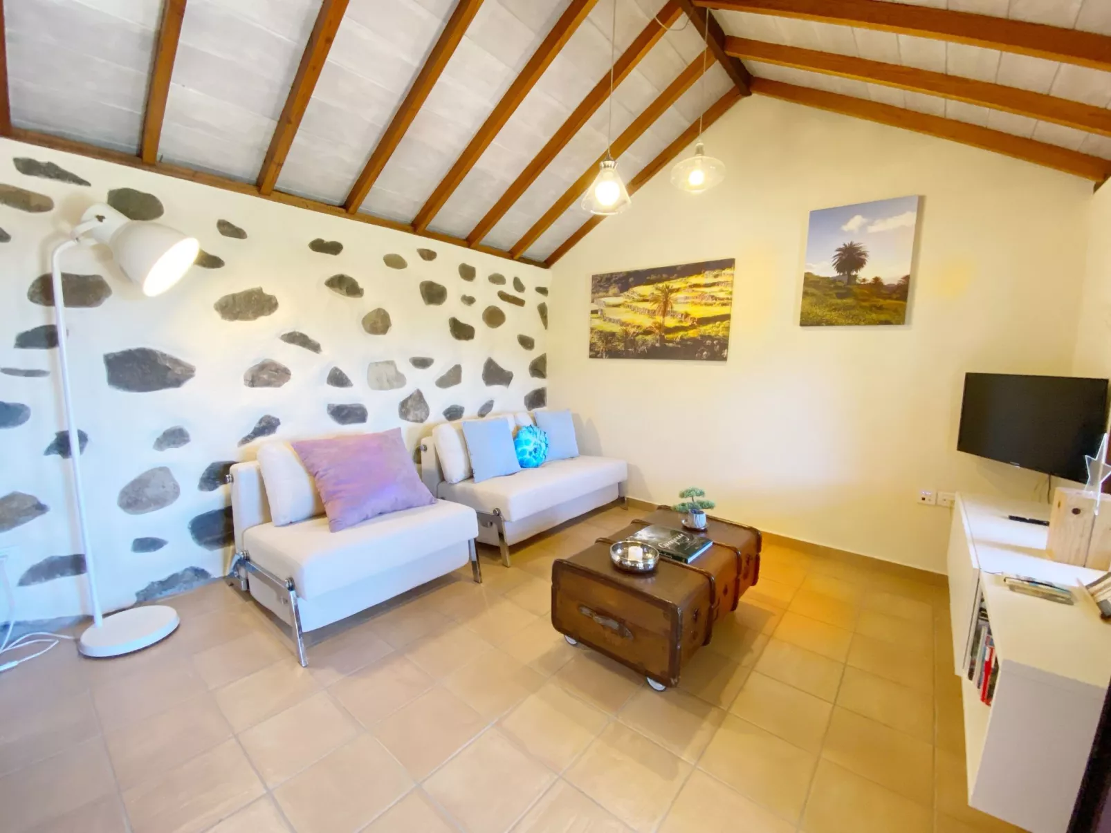 Finca mit Wasserblick-Binnen