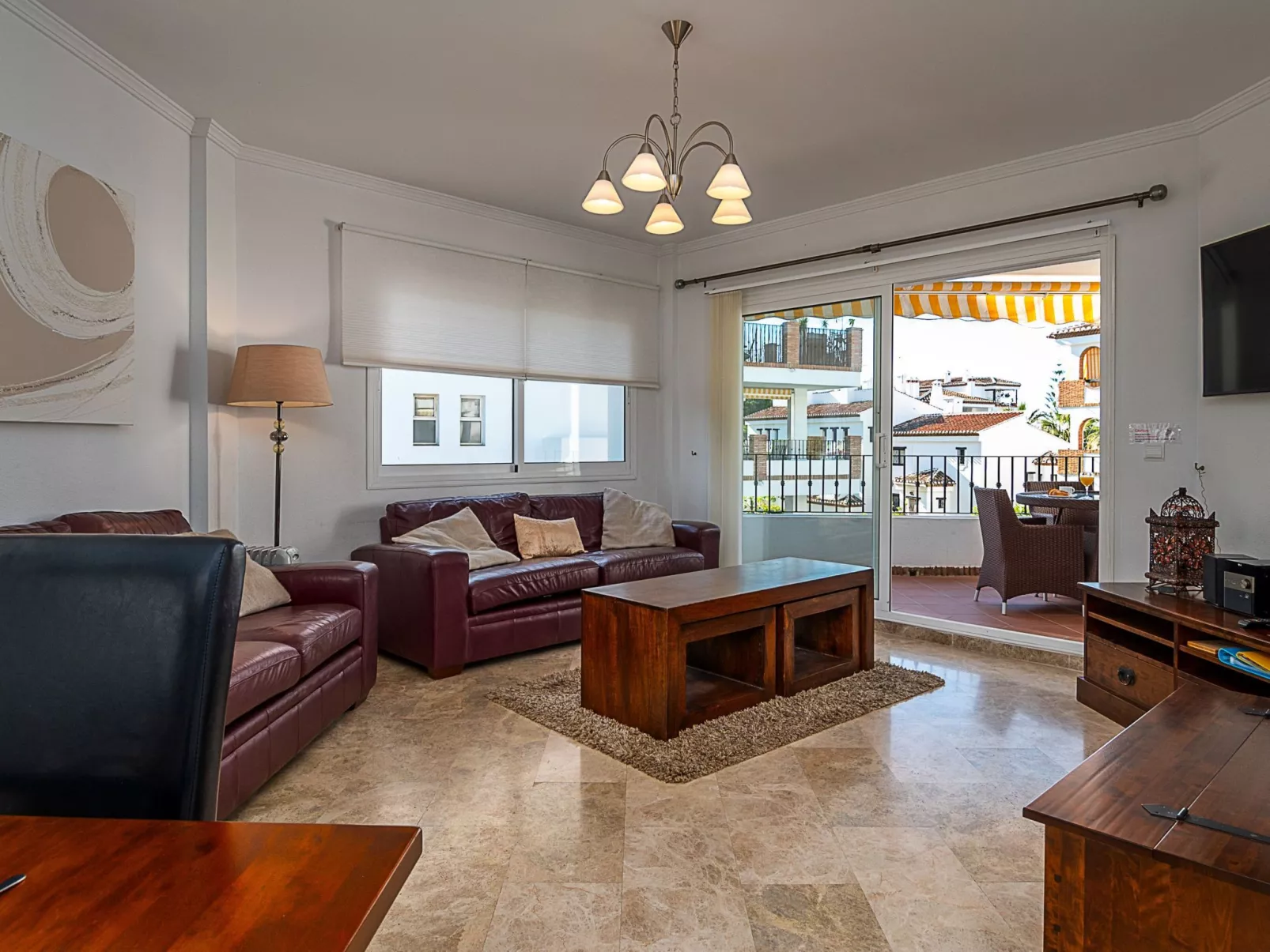 Appartement mit Terrasse-Binnen