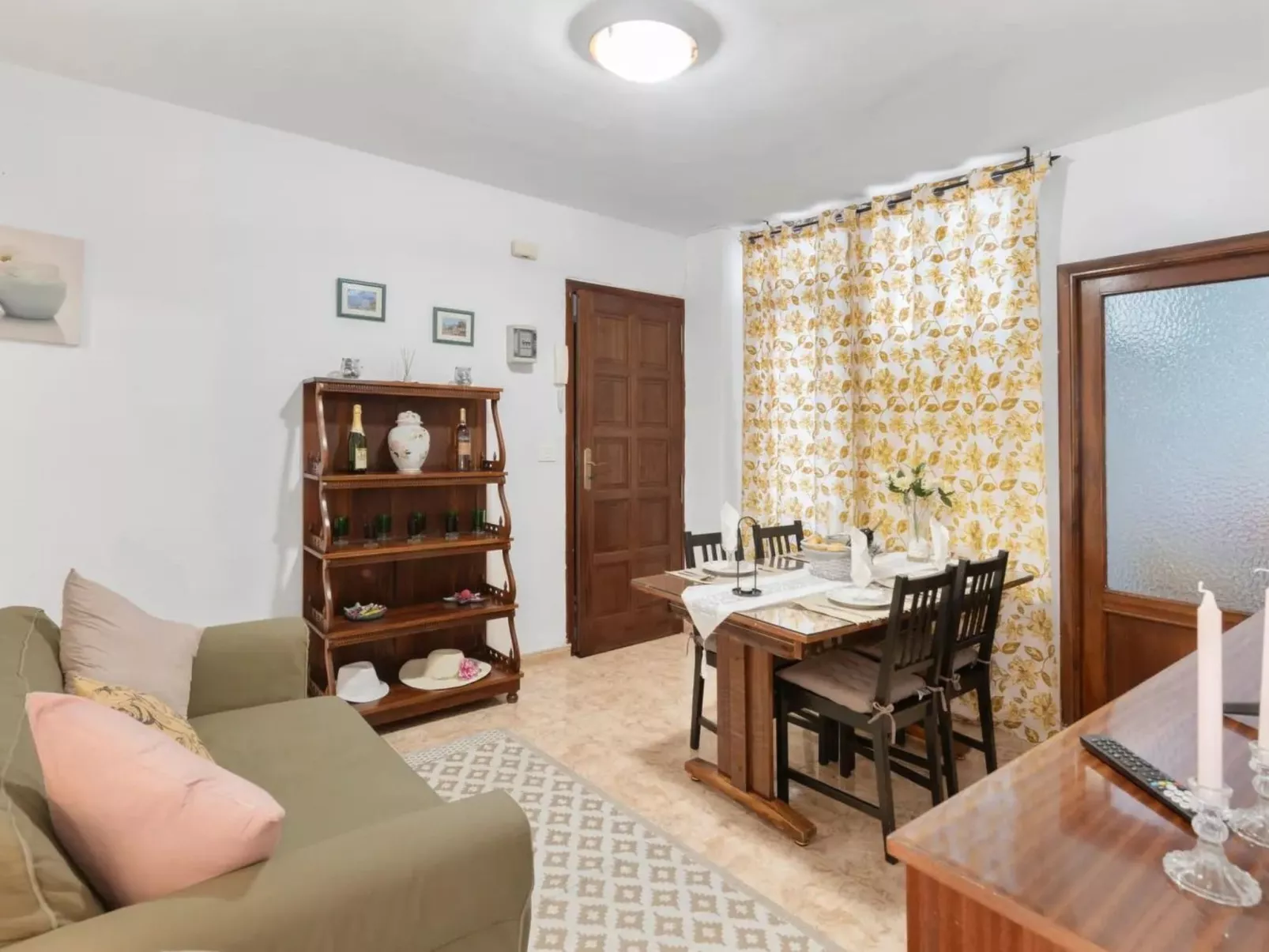 Haus Stadt La Palma 2BedR-Binnen