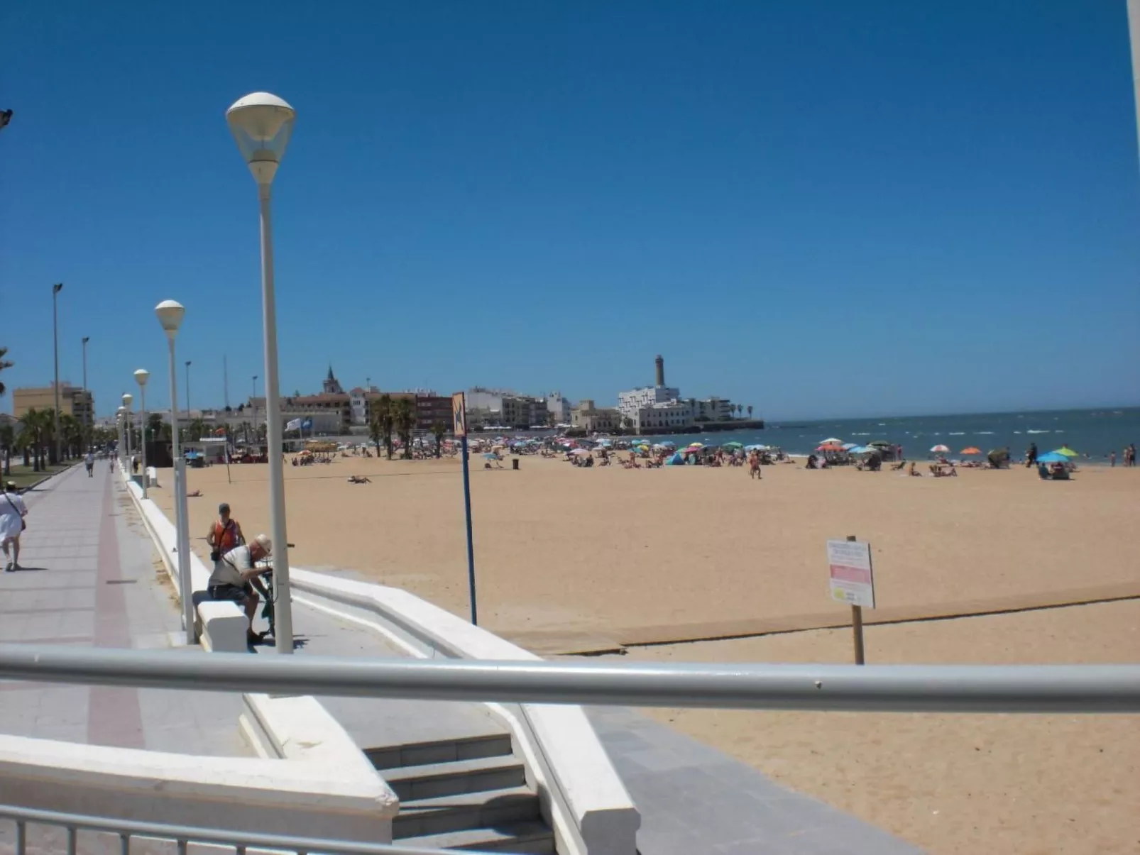 Penthouse. Klimatisierung. Strand und Sonne das ganze Jahr über-Image-tags.info