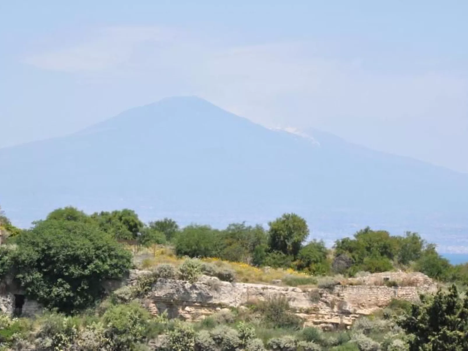 Für 4 Personen 90qm Agnone Bagni-Buiten