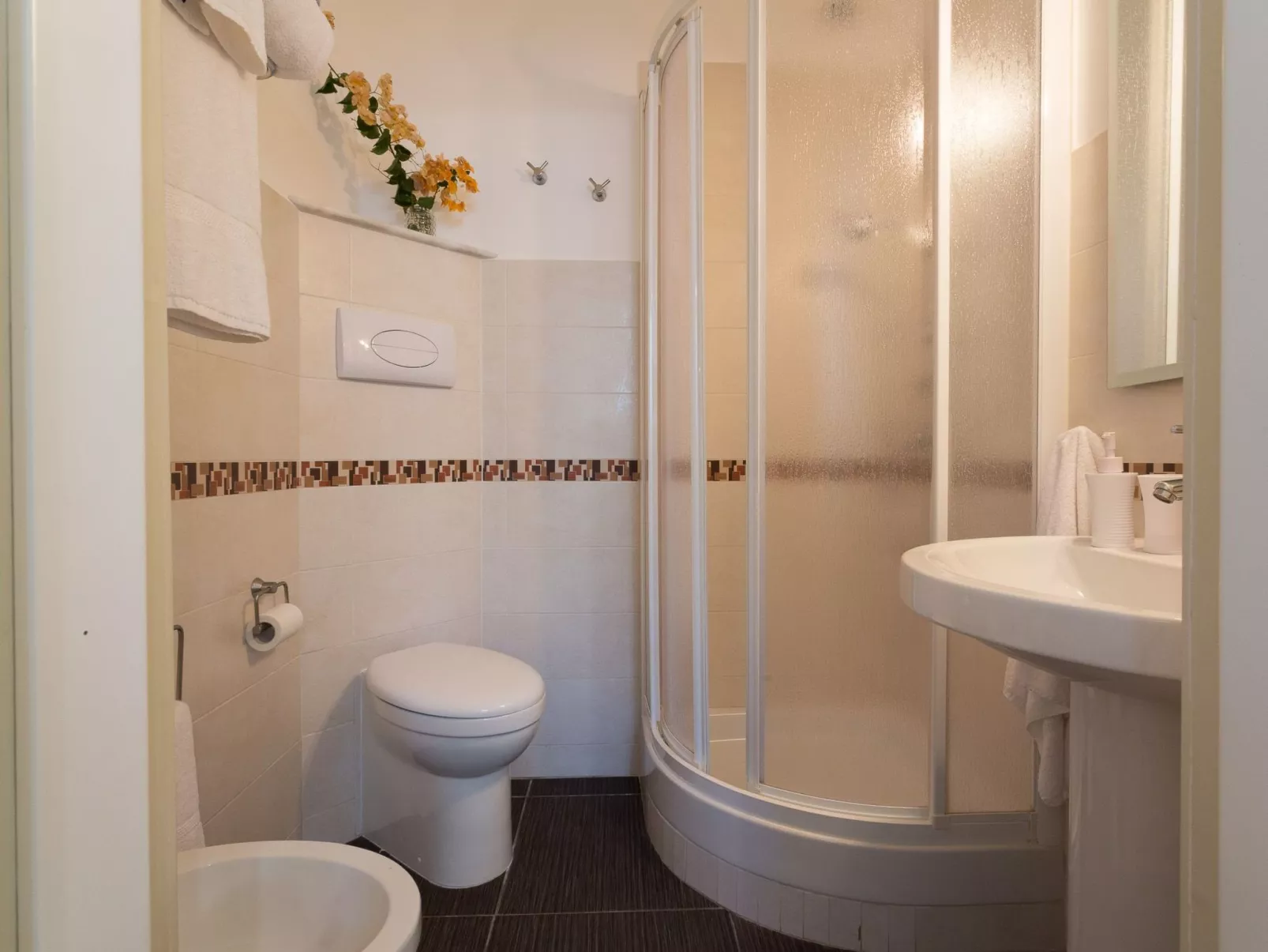 Angenehmes Haus mit privatem Pool-Binnen